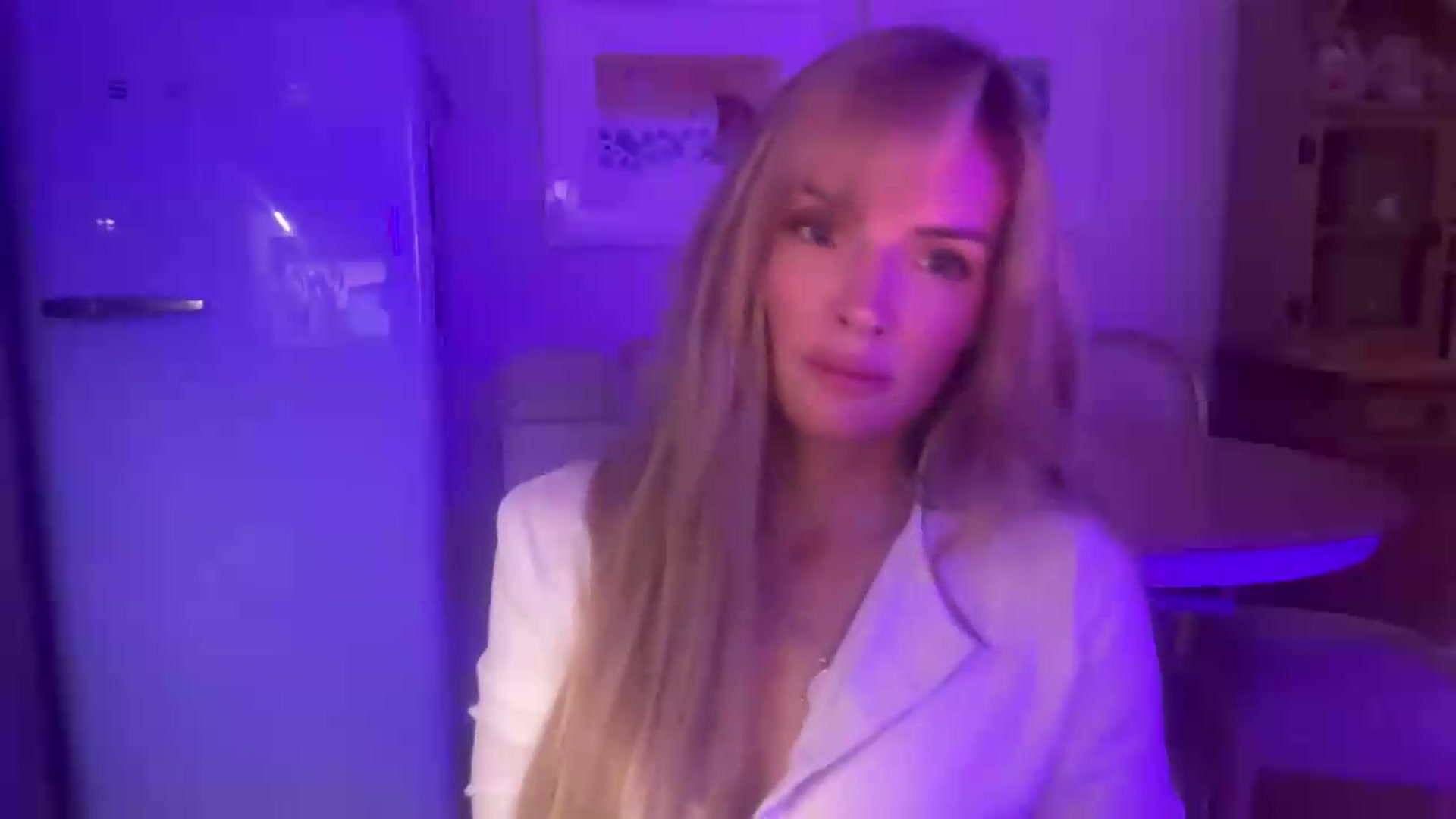 Gallery image thumbnail from Courtney's myfreecams stream on, 08/04/2026, 23:10 image 6 of 20