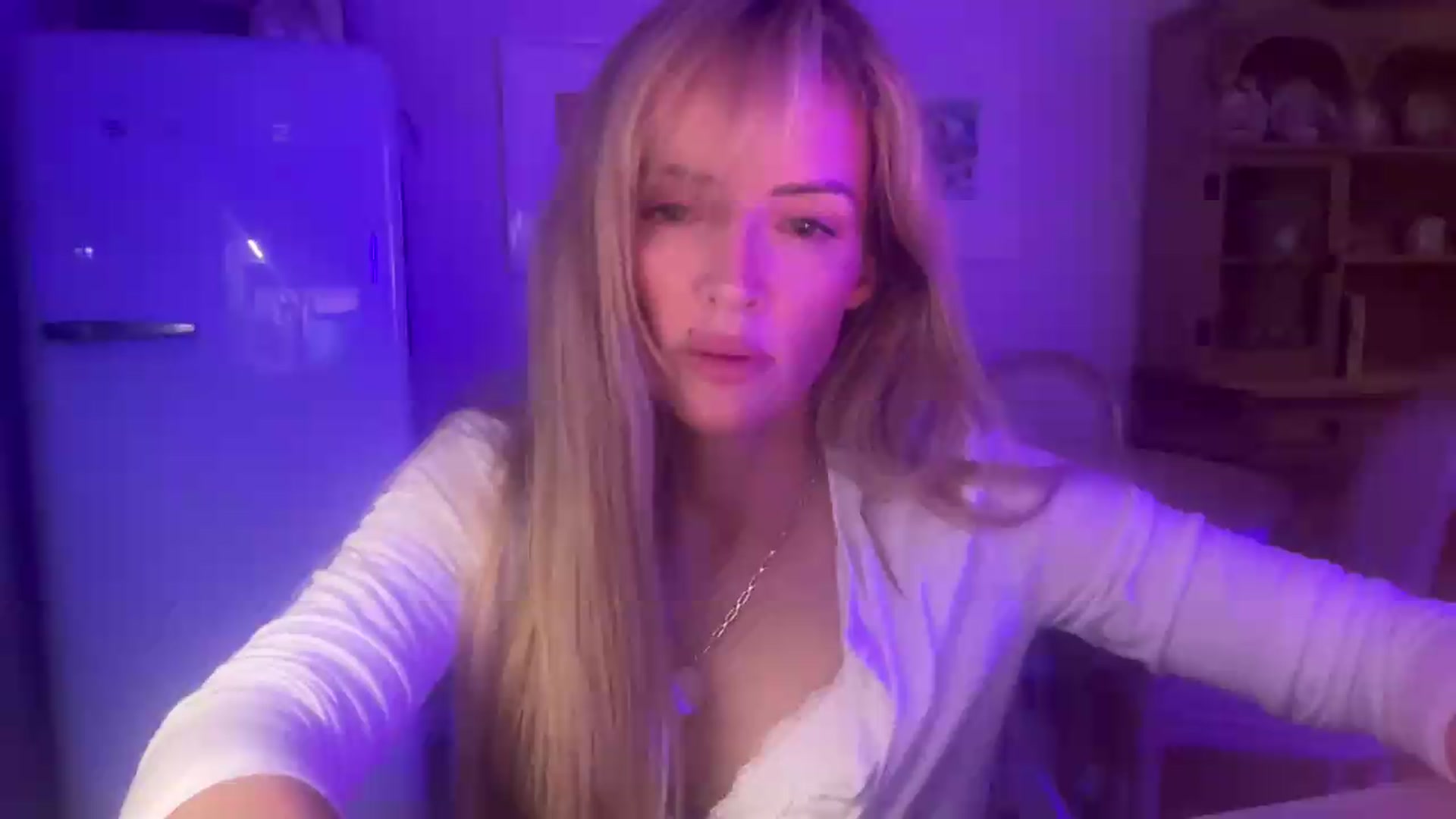 Gallery image thumbnail from Courtney's myfreecams stream on, 08/04/2026, 23:10 image 13 of 20