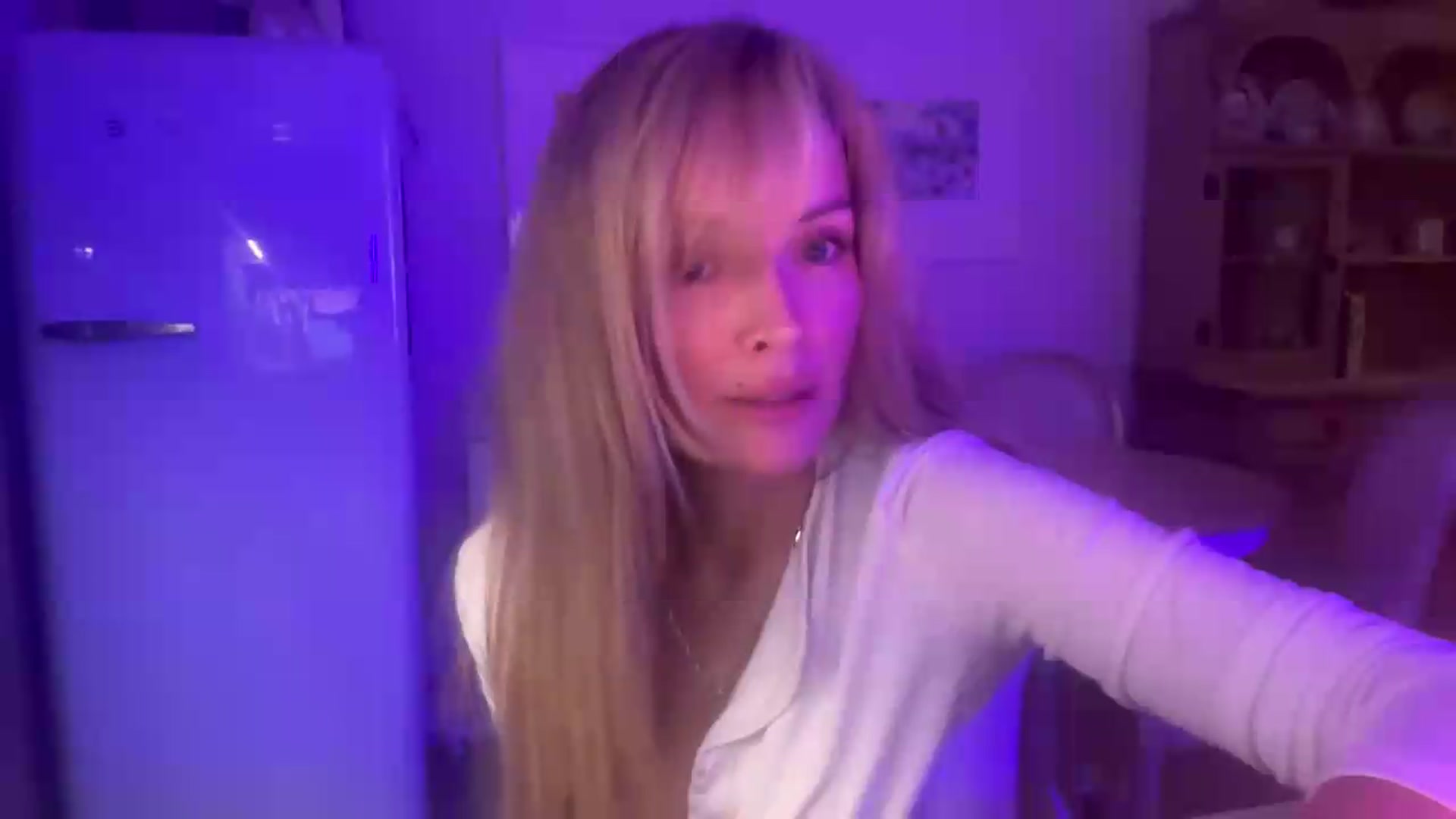 Gallery image thumbnail from Courtney's myfreecams stream on, 08/04/2026, 23:10 image 15 of 20