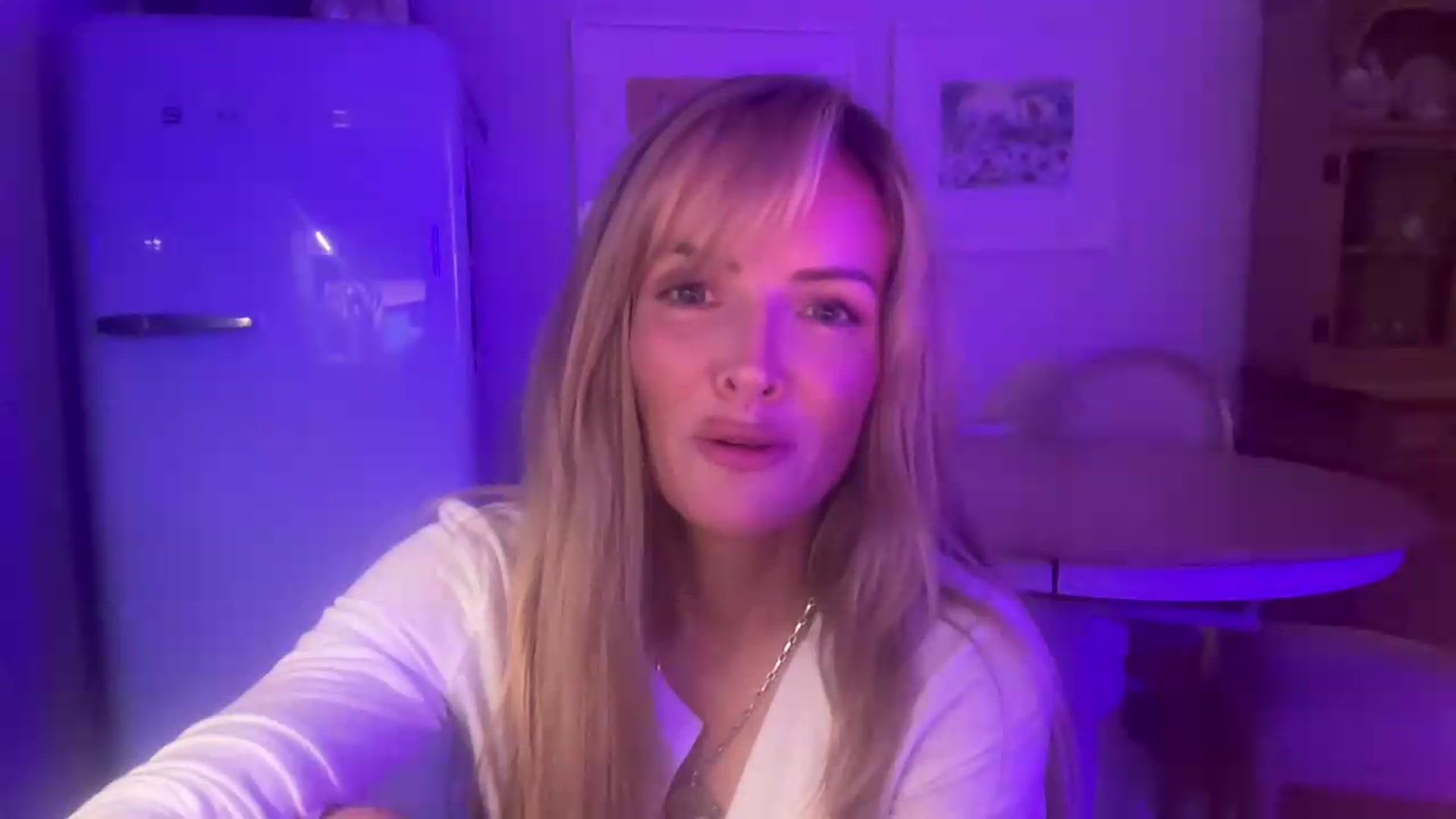 Gallery image thumbnail from Courtney's myfreecams stream on, 08/04/2026, 23:10 image 8 of 20