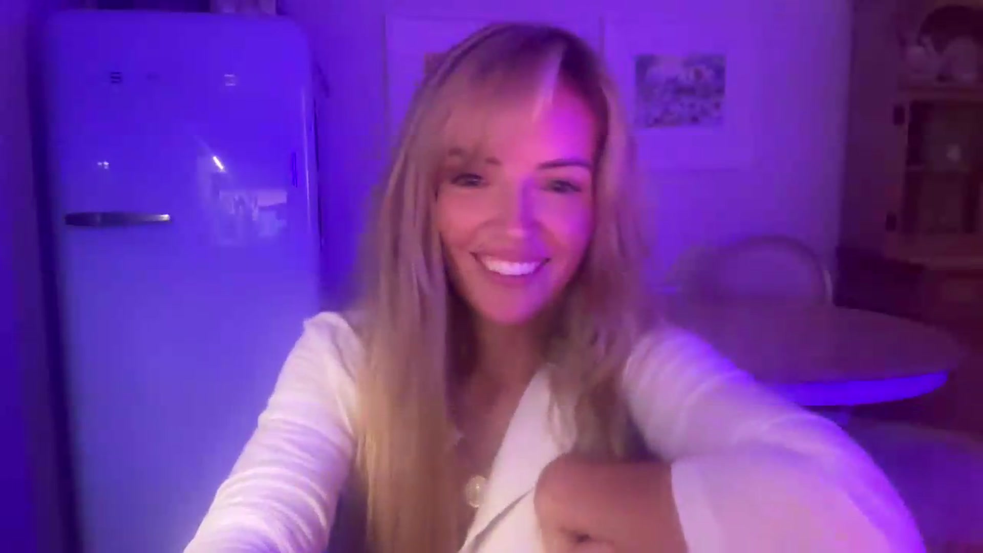 Gallery image thumbnail from Courtney's myfreecams stream on, 08/04/2026, 23:10 image 7 of 20