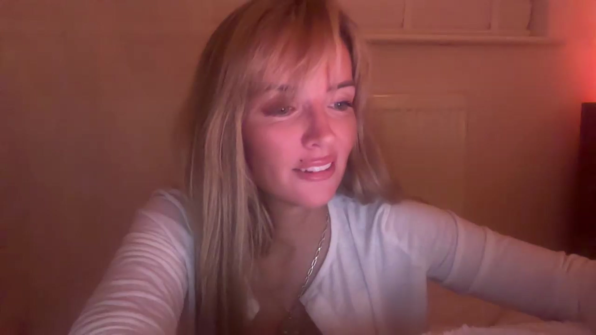 Gallery image thumbnail from Courtney's myfreecams stream on, 08/04/2026, 23:10 image 2 of 20