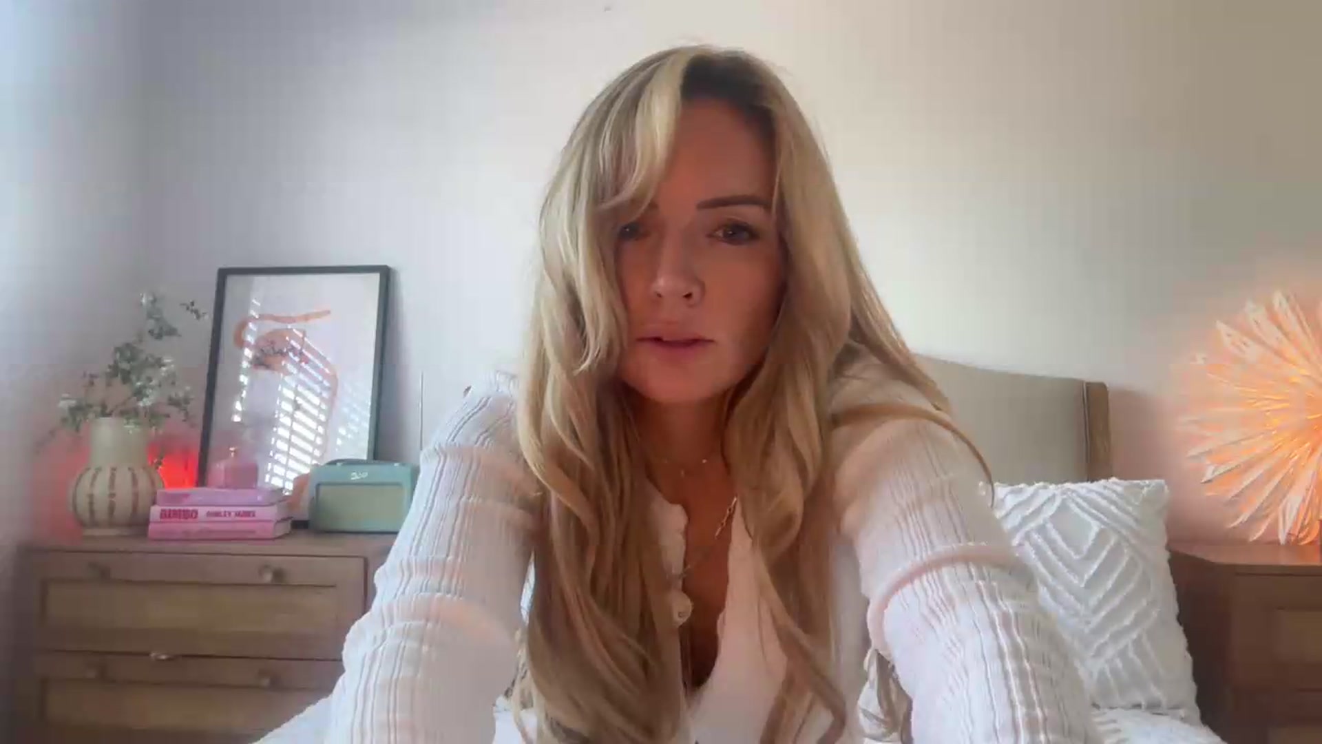 Gallery image thumbnail from Courtney's myfreecams stream on, 08/05/2026, 16:09 image 2 of 20