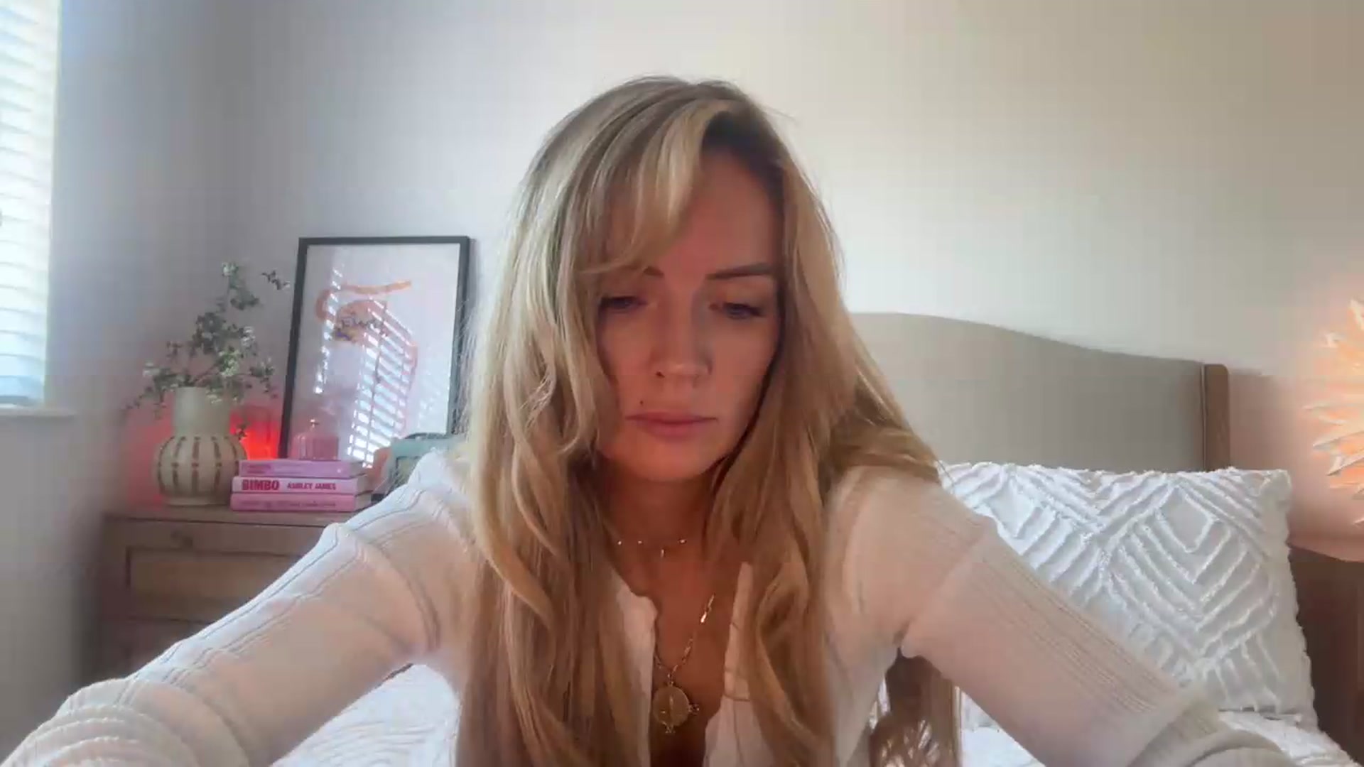 Gallery image thumbnail from Courtney's myfreecams stream on, 08/05/2026, 16:09 image 6 of 20