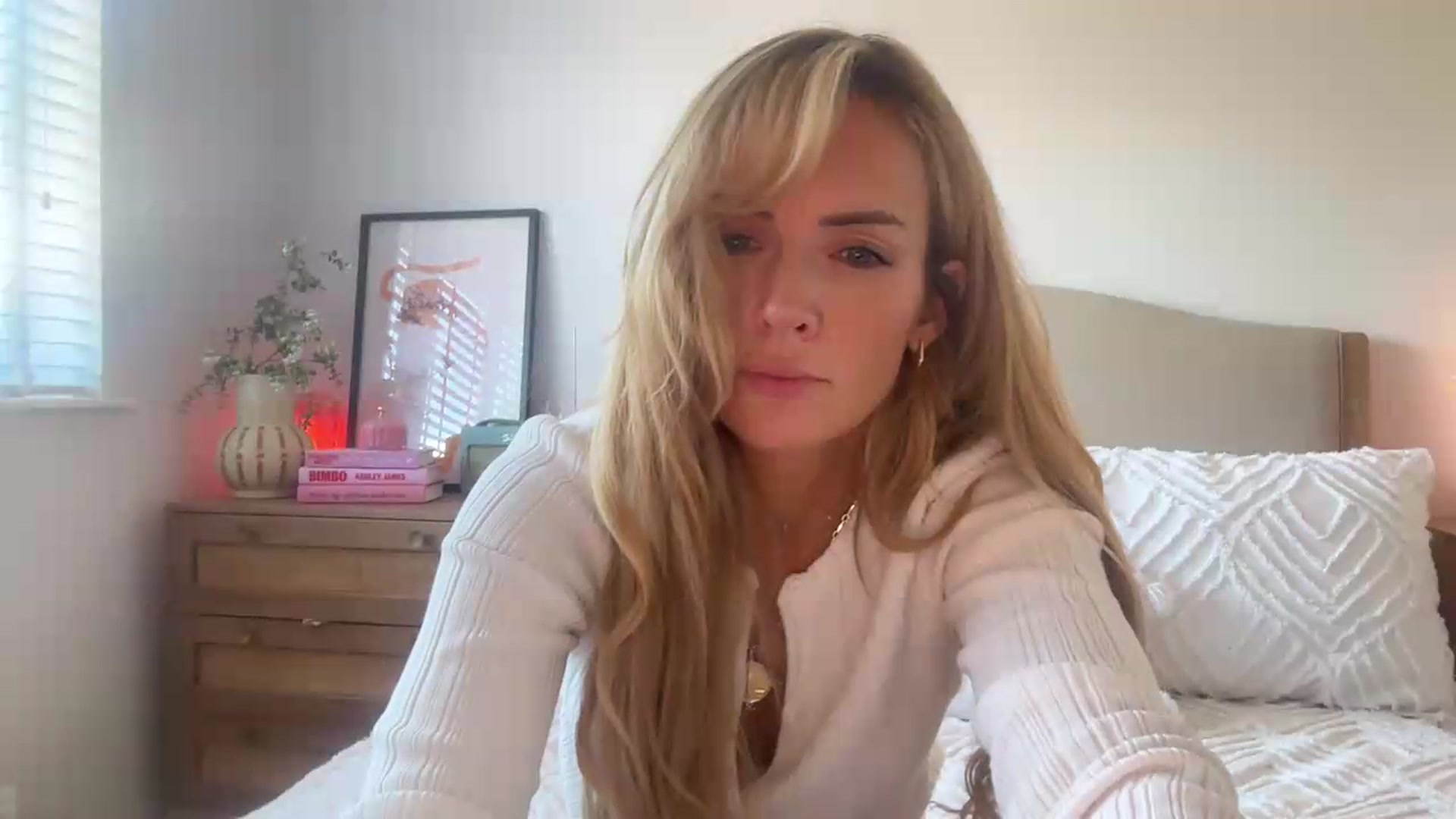 Gallery image thumbnail from Courtney's myfreecams stream on, 08/05/2026, 16:49 image 13 of 20