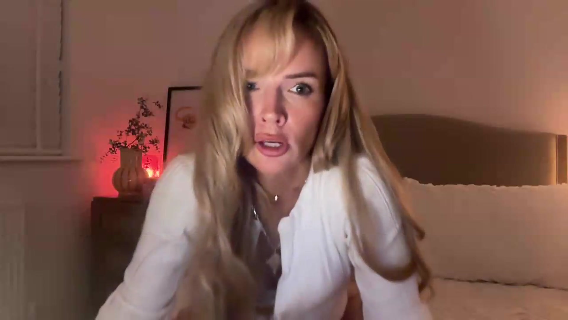 Gallery image thumbnail from Courtney's myfreecams stream on, 08/05/2026, 22:01 image 8 of 20