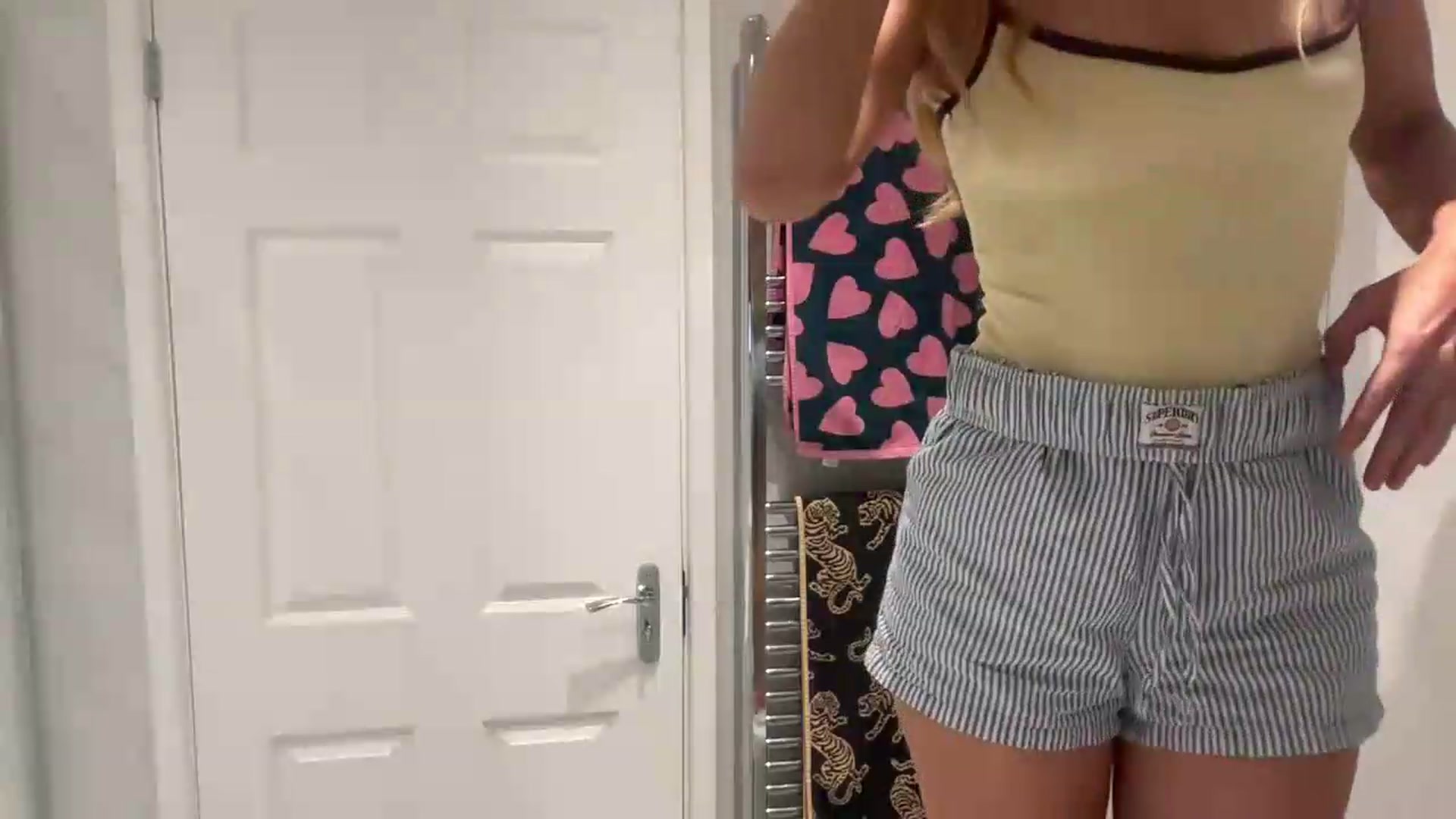 Gallery image thumbnail from Courtney's myfreecams stream on, 08/06/2026, 22:20 image 3 of 20