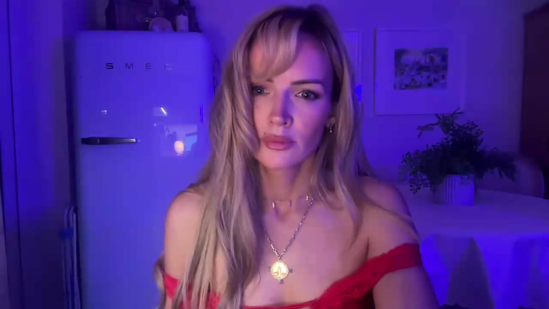 Gallery image thumbnail from Courtney's myfreecams stream on, 08/06/2026, 22:20 image 16 of 20