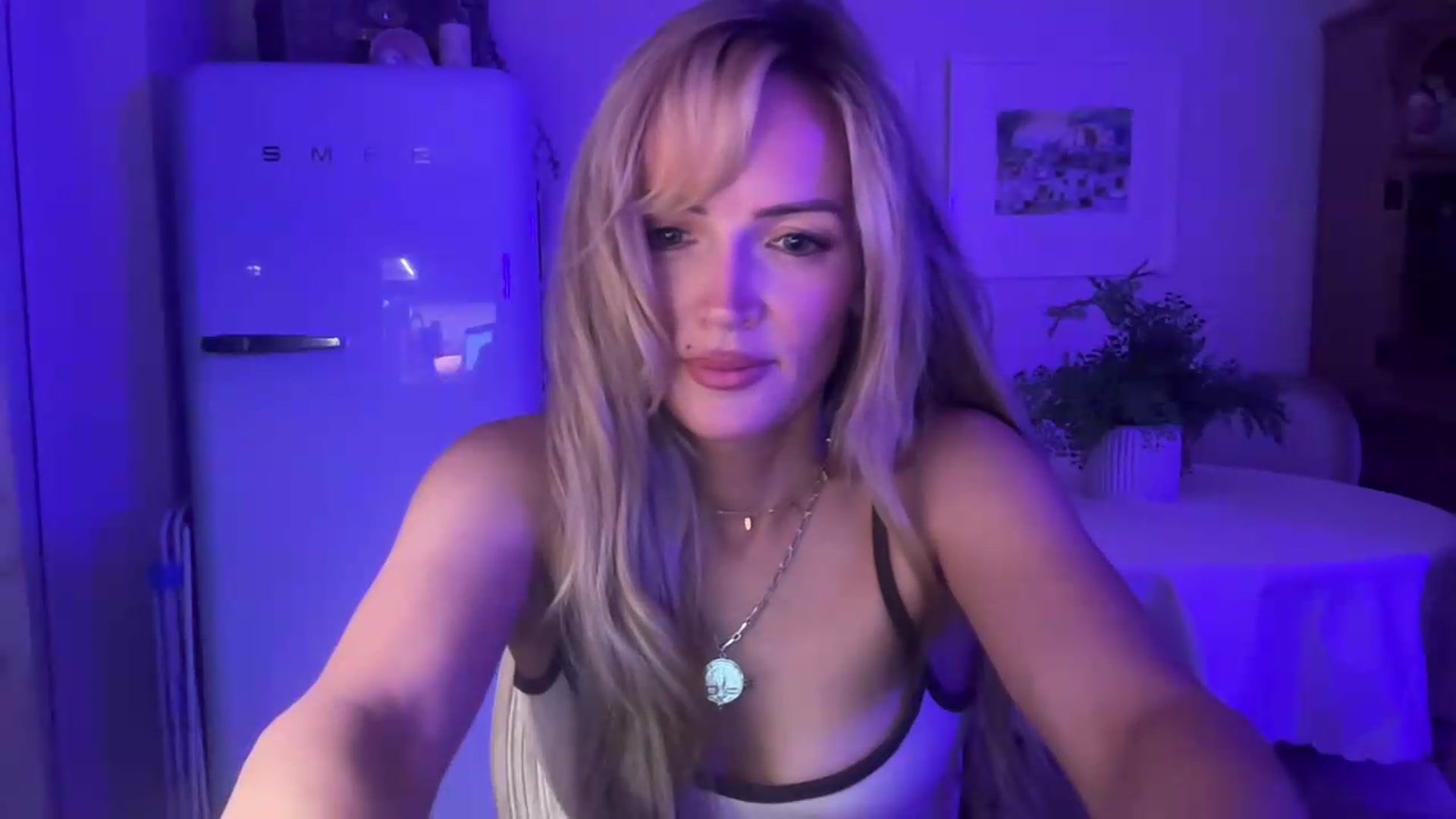 Gallery image thumbnail from Courtney's myfreecams stream on, 08/06/2026, 22:20 image 7 of 20