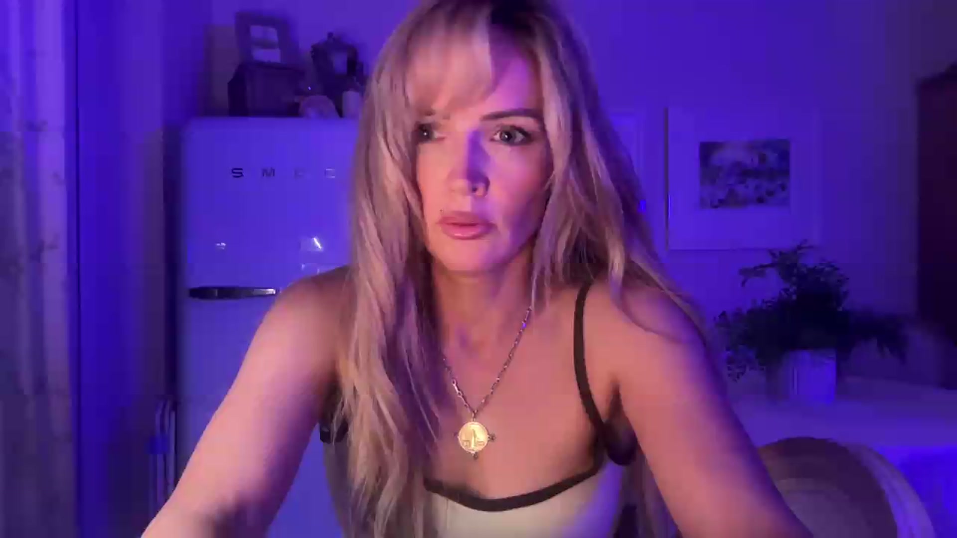 Gallery image thumbnail from Courtney's myfreecams stream on, 08/06/2026, 22:20 image 1 of 20