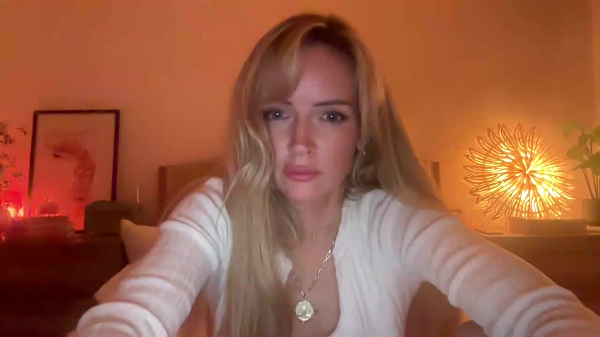 Gallery image thumbnail from Courtney's myfreecams stream on, 08/08/2026, 24:02 image 16 of 20