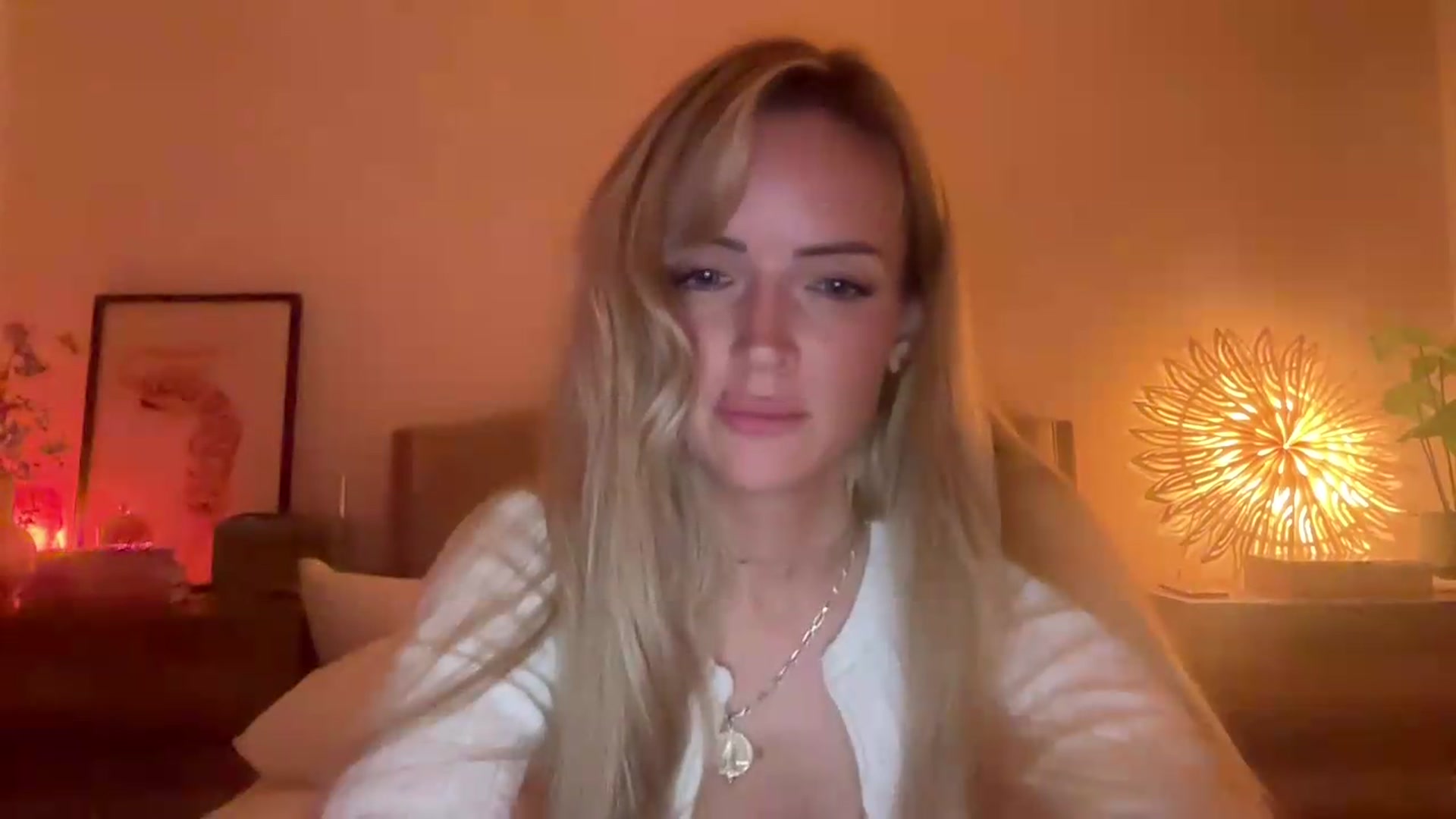 Gallery image thumbnail from Courtney's myfreecams stream on, 08/08/2026, 24:27 image 3 of 20