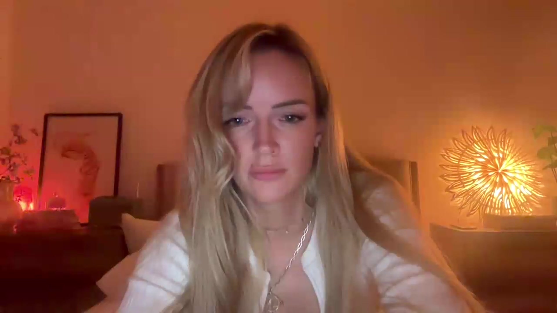 Gallery image thumbnail from Courtney's myfreecams stream on, 08/08/2026, 24:27 image 9 of 20