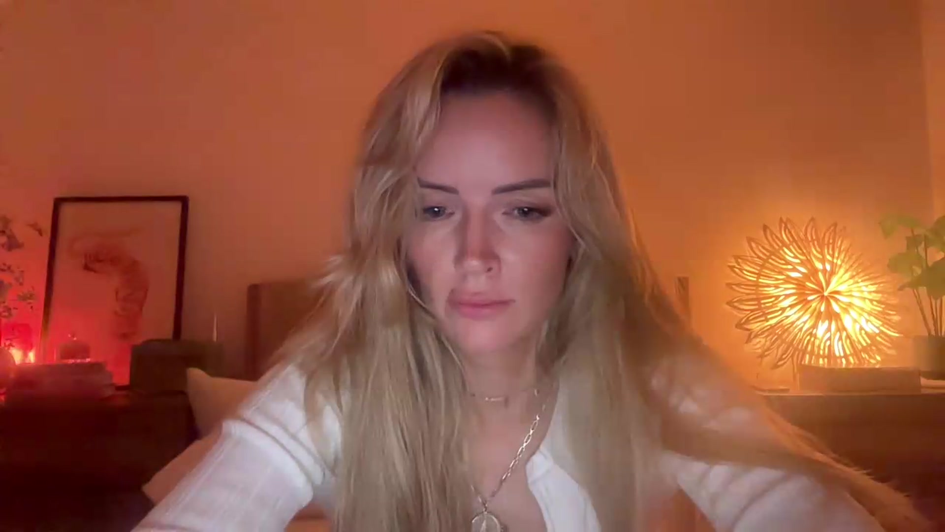 Gallery image thumbnail from Courtney's myfreecams stream on, 08/08/2026, 24:27 image 12 of 20