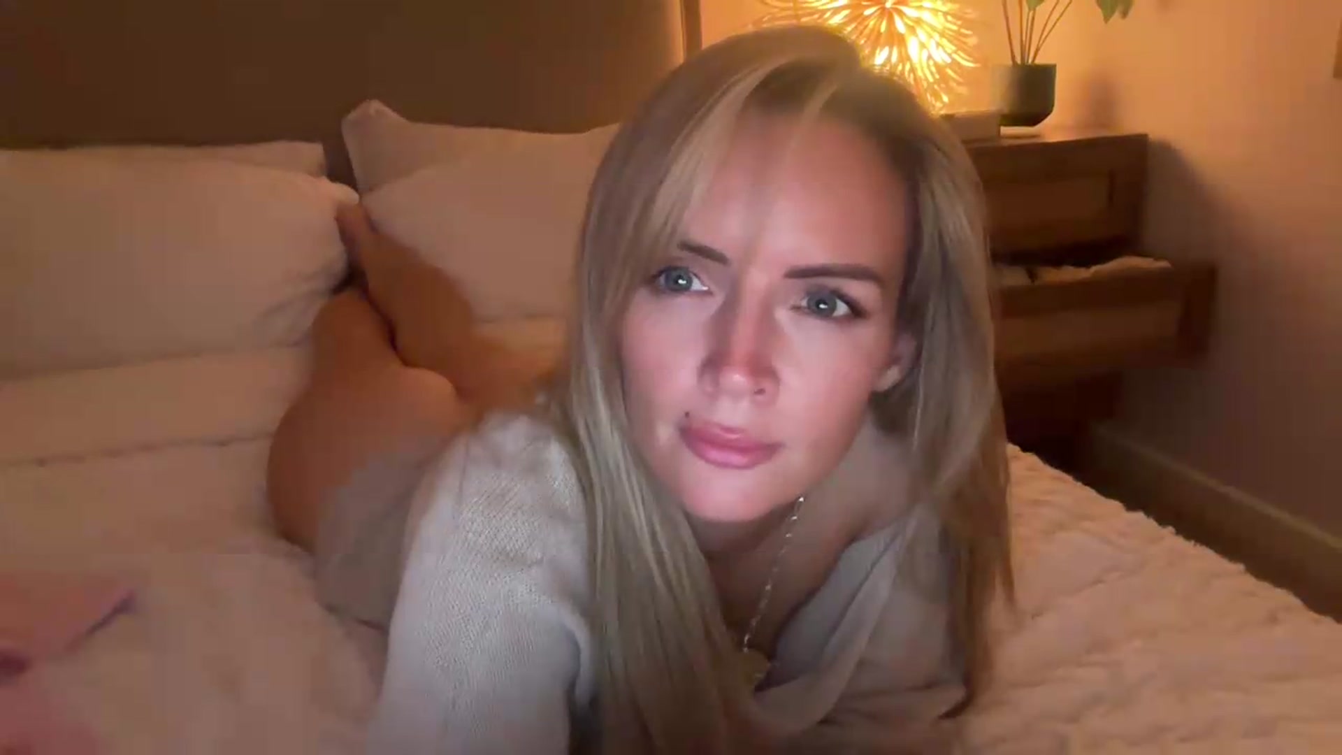 Gallery image thumbnail from Courtney's myfreecams stream on, 08/10/2026, 22:02 image 13 of 20