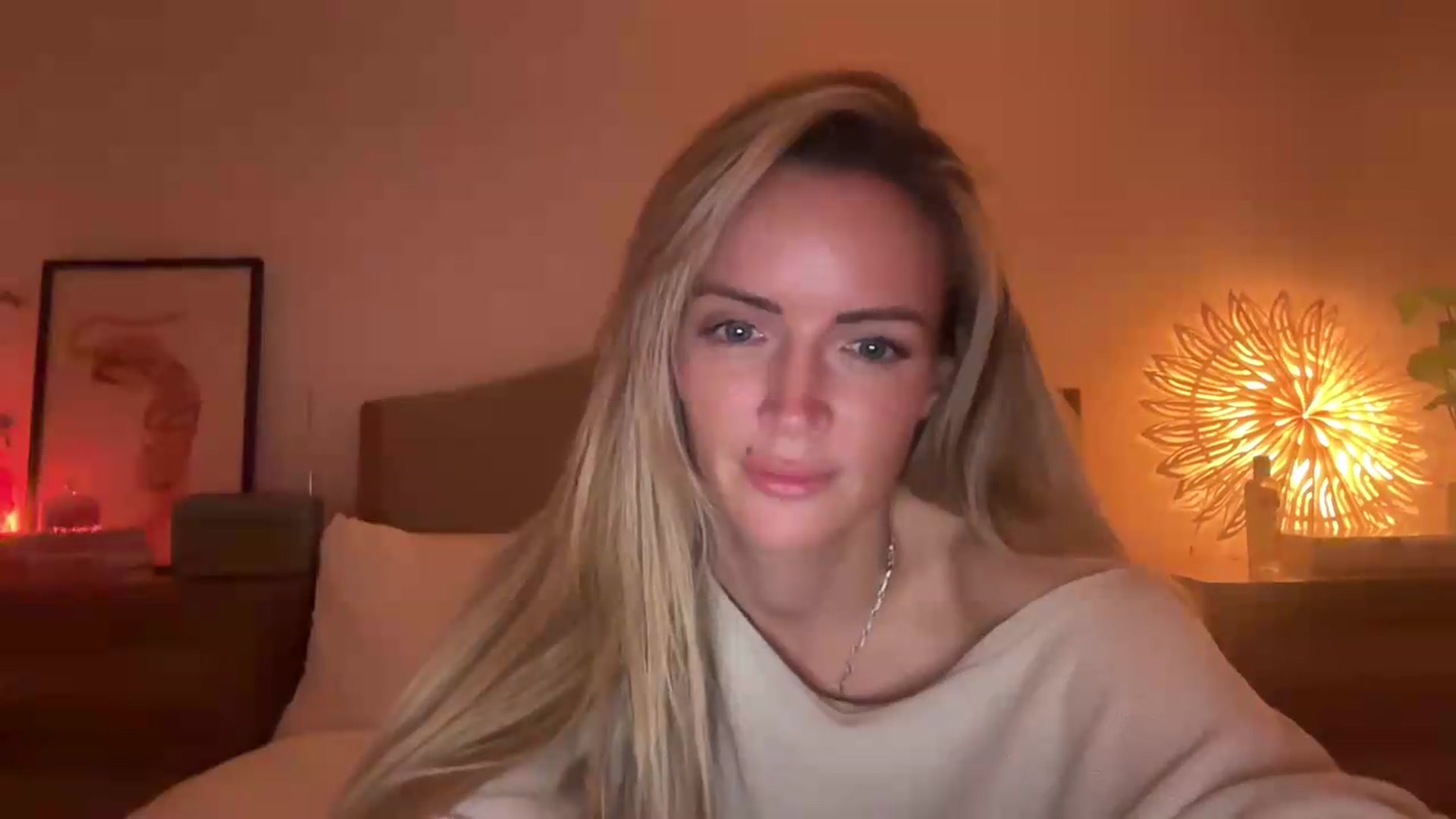 Gallery image thumbnail from Courtney's myfreecams stream on, 08/10/2026, 23:01 image 18 of 20