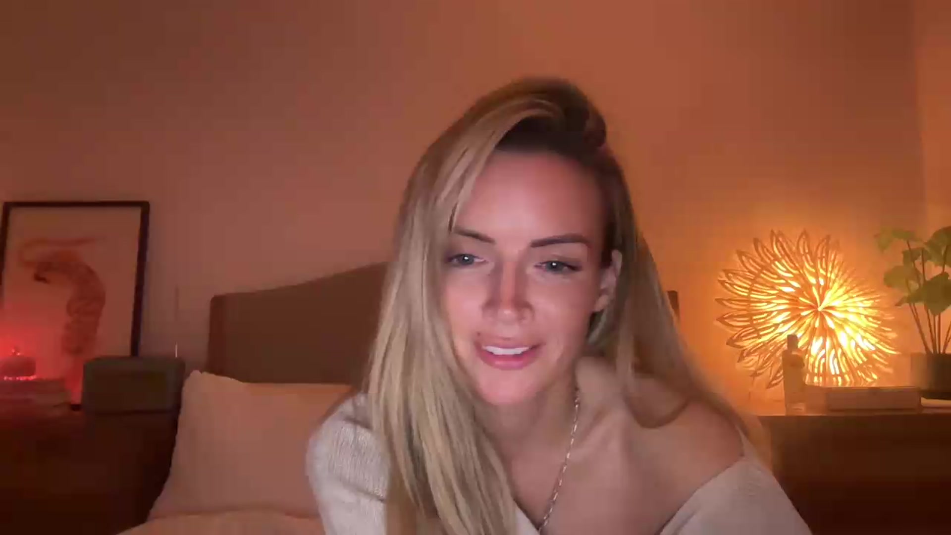 Gallery image thumbnail from Courtney's myfreecams stream on, 08/10/2026, 23:01 image 13 of 20
