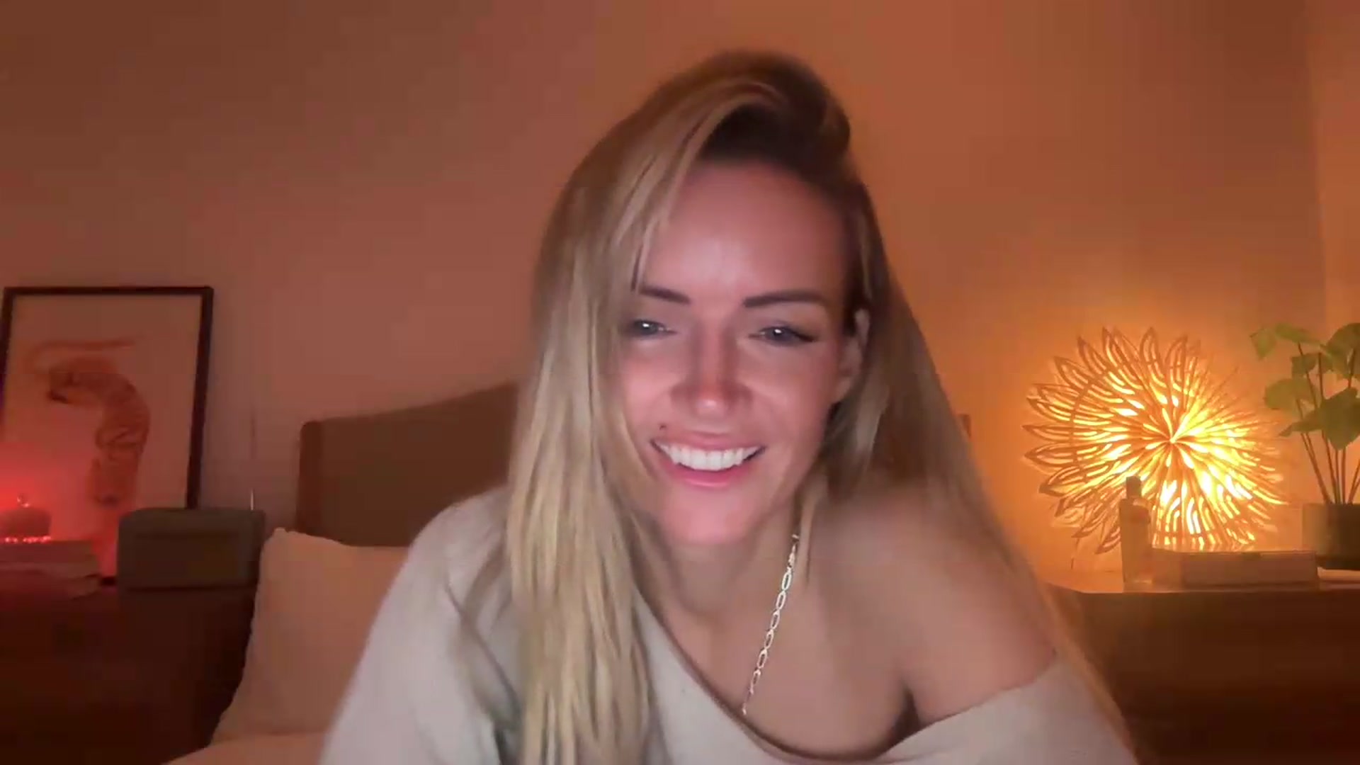 Gallery image thumbnail from Courtney's myfreecams stream on, 08/10/2026, 23:01 image 15 of 20