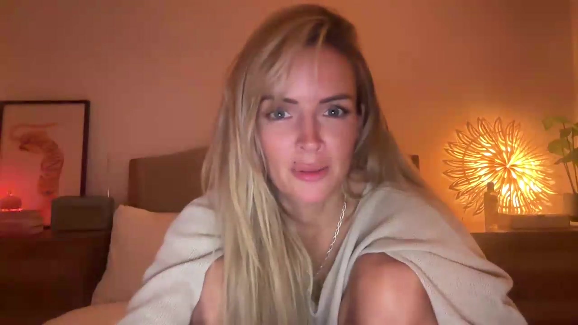 Gallery image thumbnail from Courtney's myfreecams stream on, 08/10/2026, 23:01 image 8 of 20