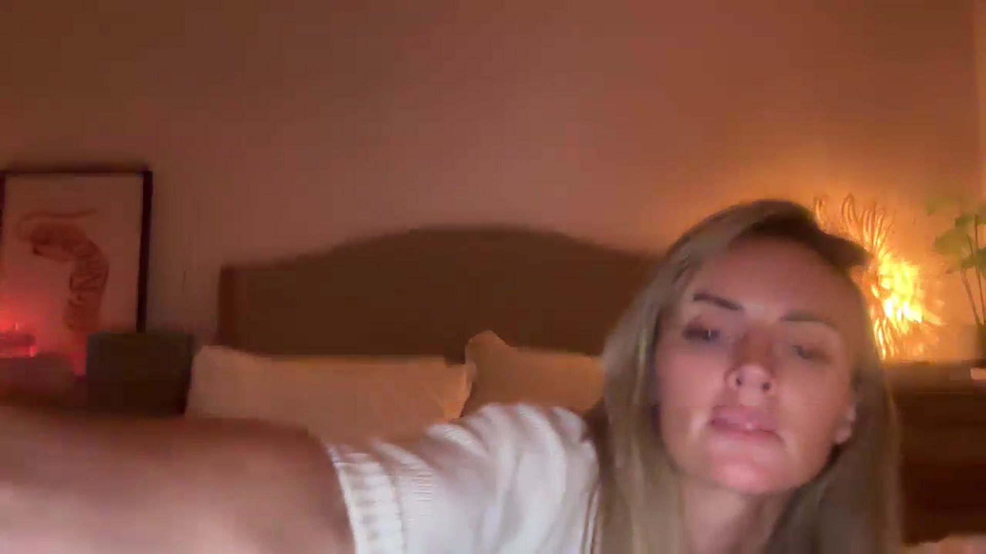 Gallery image thumbnail from Courtney's myfreecams stream on, 08/10/2026, 23:01 image 9 of 20