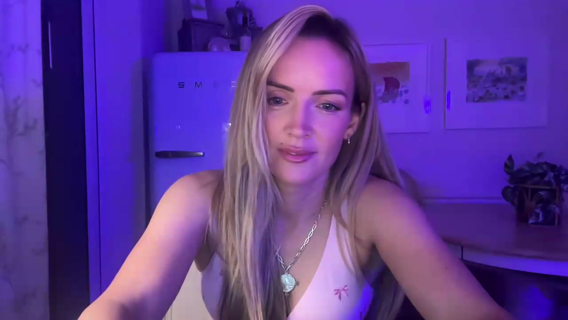 Gallery image thumbnail from Courtney's myfreecams stream on, 08/11/2026, 22:24 image 7 of 20