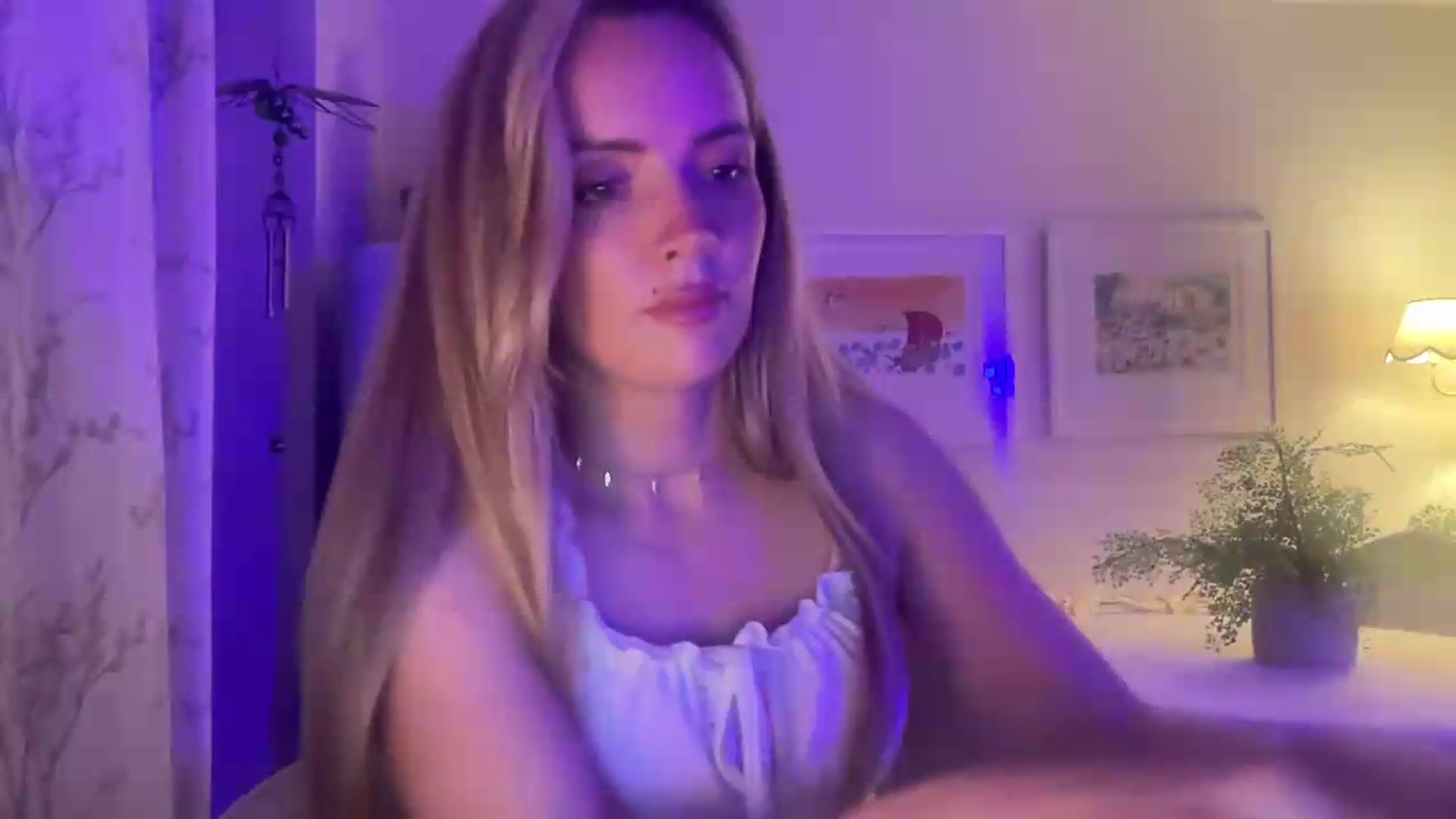 Gallery image thumbnail from Courtney's myfreecams stream on, 08/16/2026, 22:45 image 8 of 20