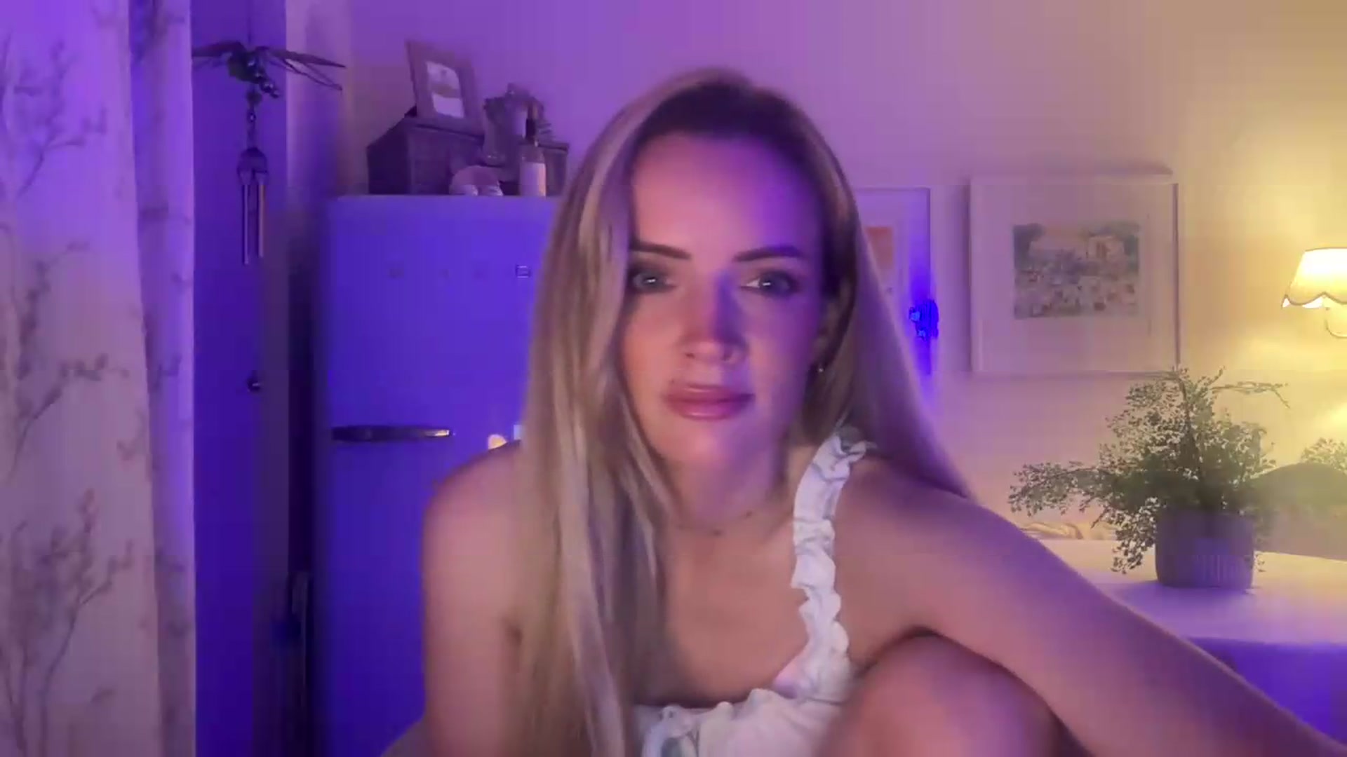 Gallery image thumbnail from Courtney's myfreecams stream on, 08/16/2026, 22:45 image 7 of 20