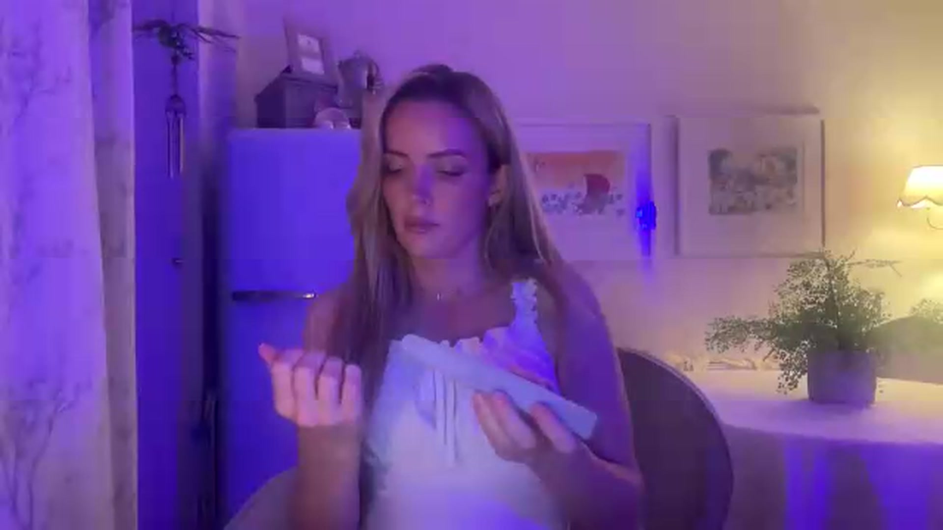 Gallery image thumbnail from Courtney's myfreecams stream on, 08/16/2026, 22:45 image 14 of 20