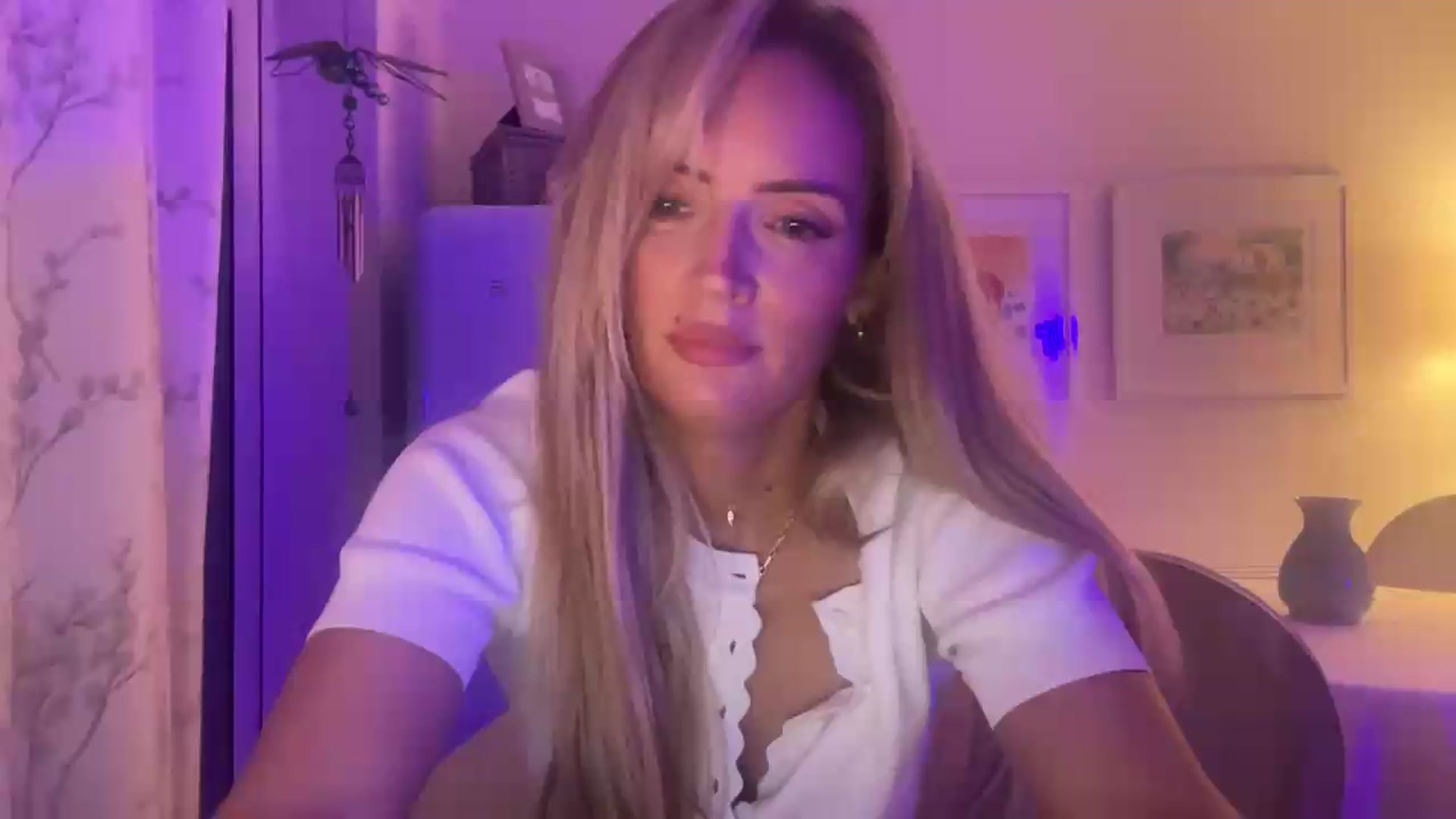 Gallery image thumbnail from Courtney's myfreecams stream on, 08/21/2026, 21:56 image 11 of 20