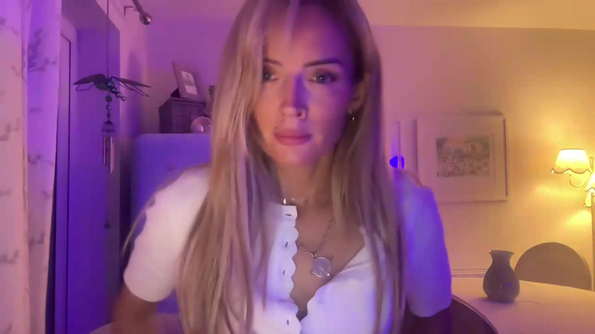 Gallery image thumbnail from Courtney's myfreecams stream on, 08/21/2026, 21:56 image 18 of 20