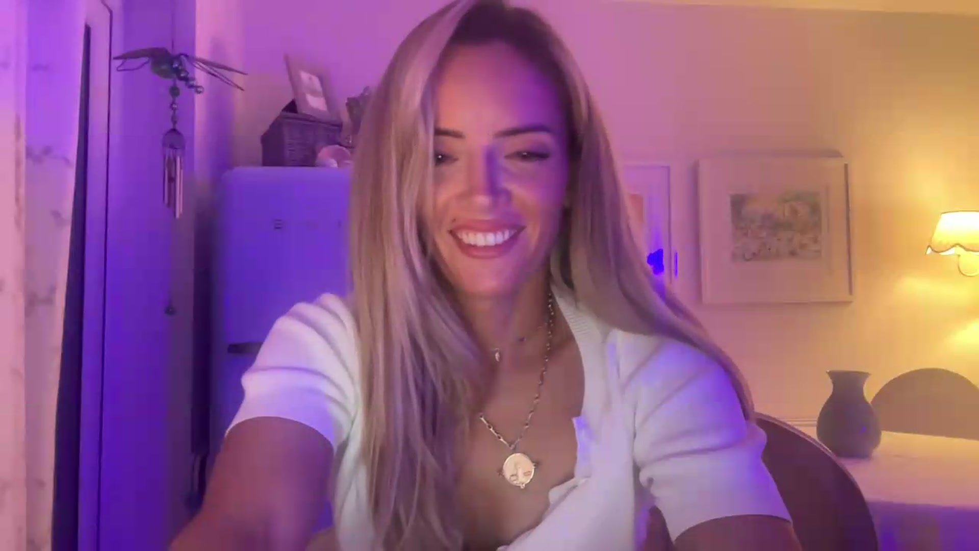 Gallery image thumbnail from Courtney's myfreecams stream on, 08/21/2026, 22:10 image 3 of 20