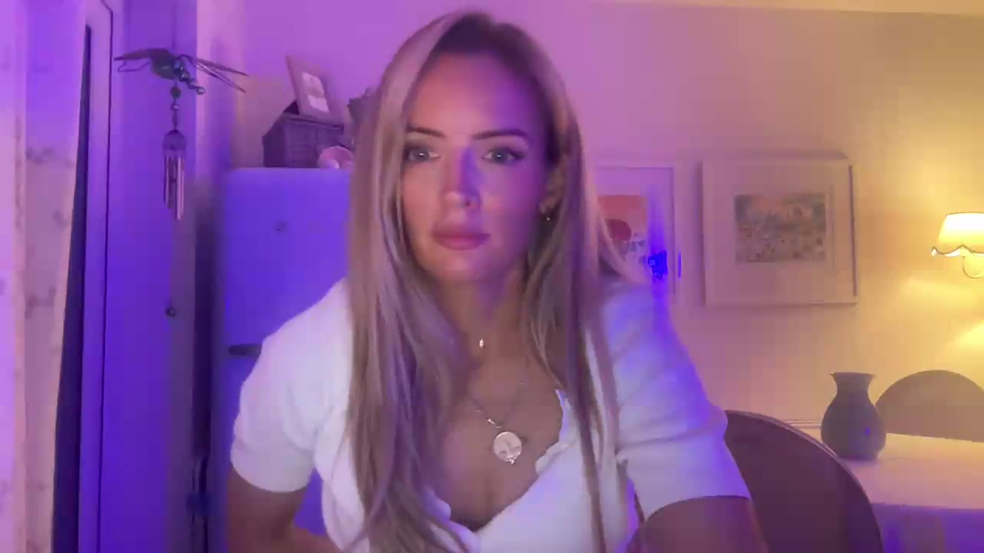 Gallery image thumbnail from Courtney's myfreecams stream on, 08/21/2026, 22:10 image 12 of 20