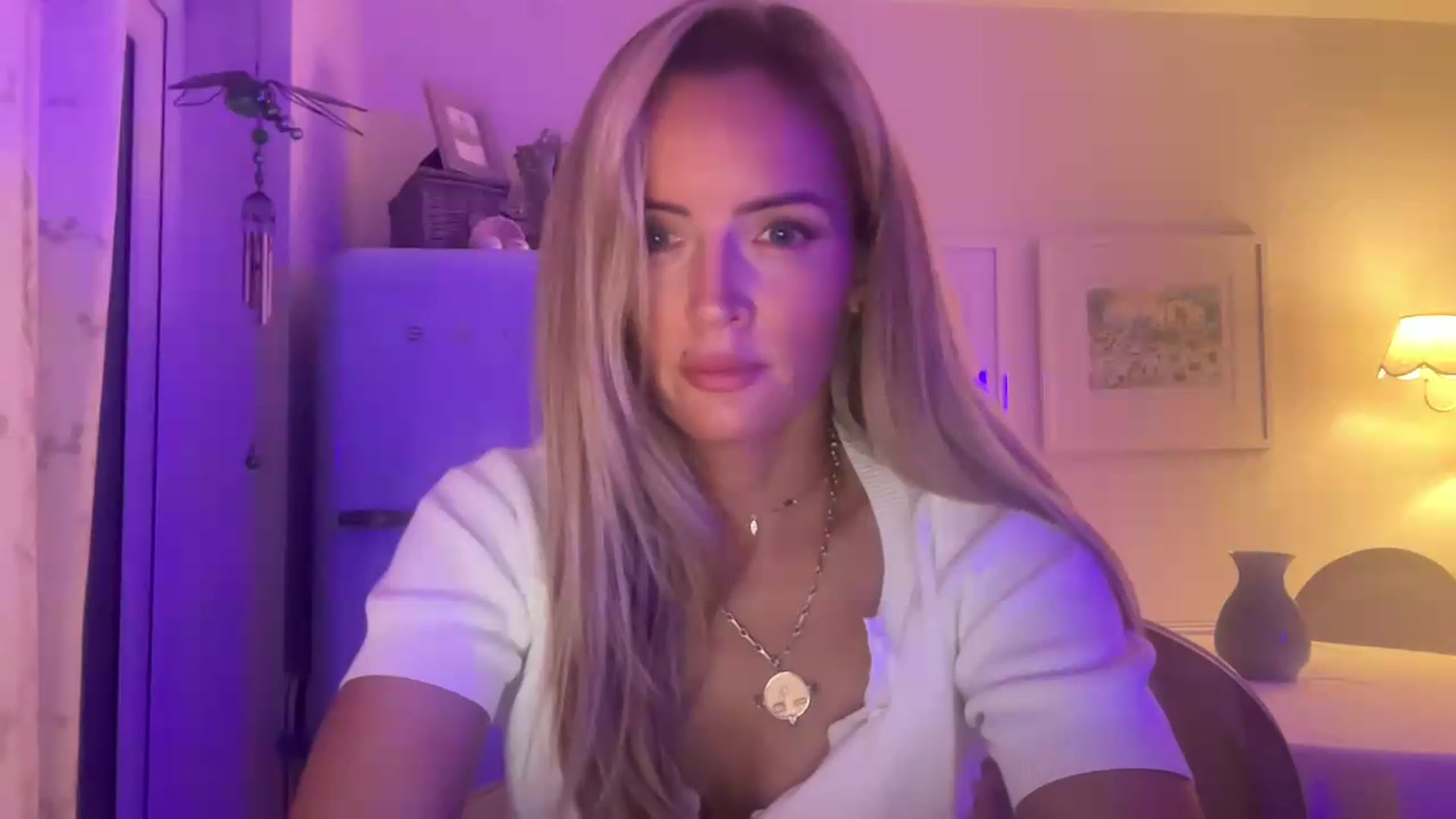Gallery image thumbnail from Courtney's myfreecams stream on, 08/21/2026, 22:10 image 4 of 20