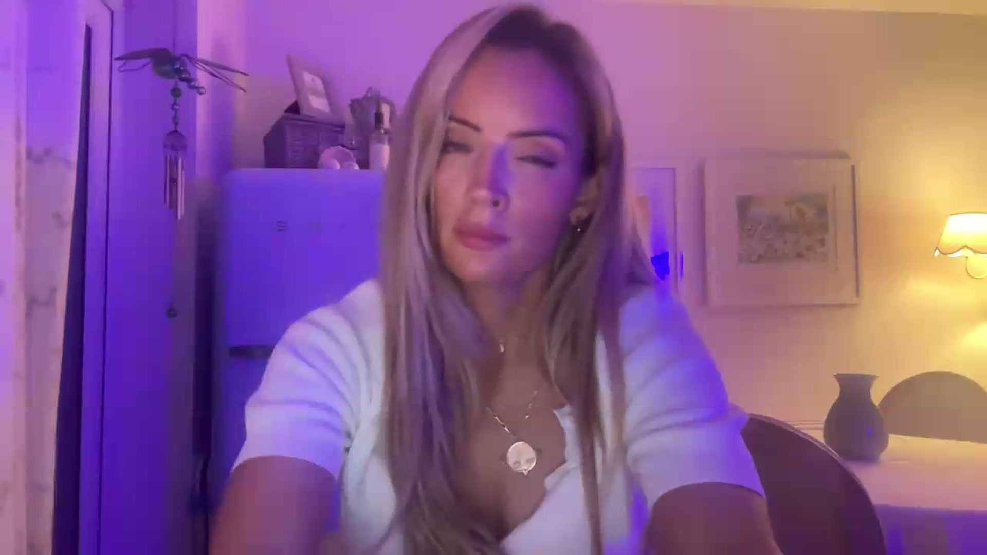 Gallery image thumbnail from Courtney's myfreecams stream on, 08/21/2026, 22:10 image 13 of 20