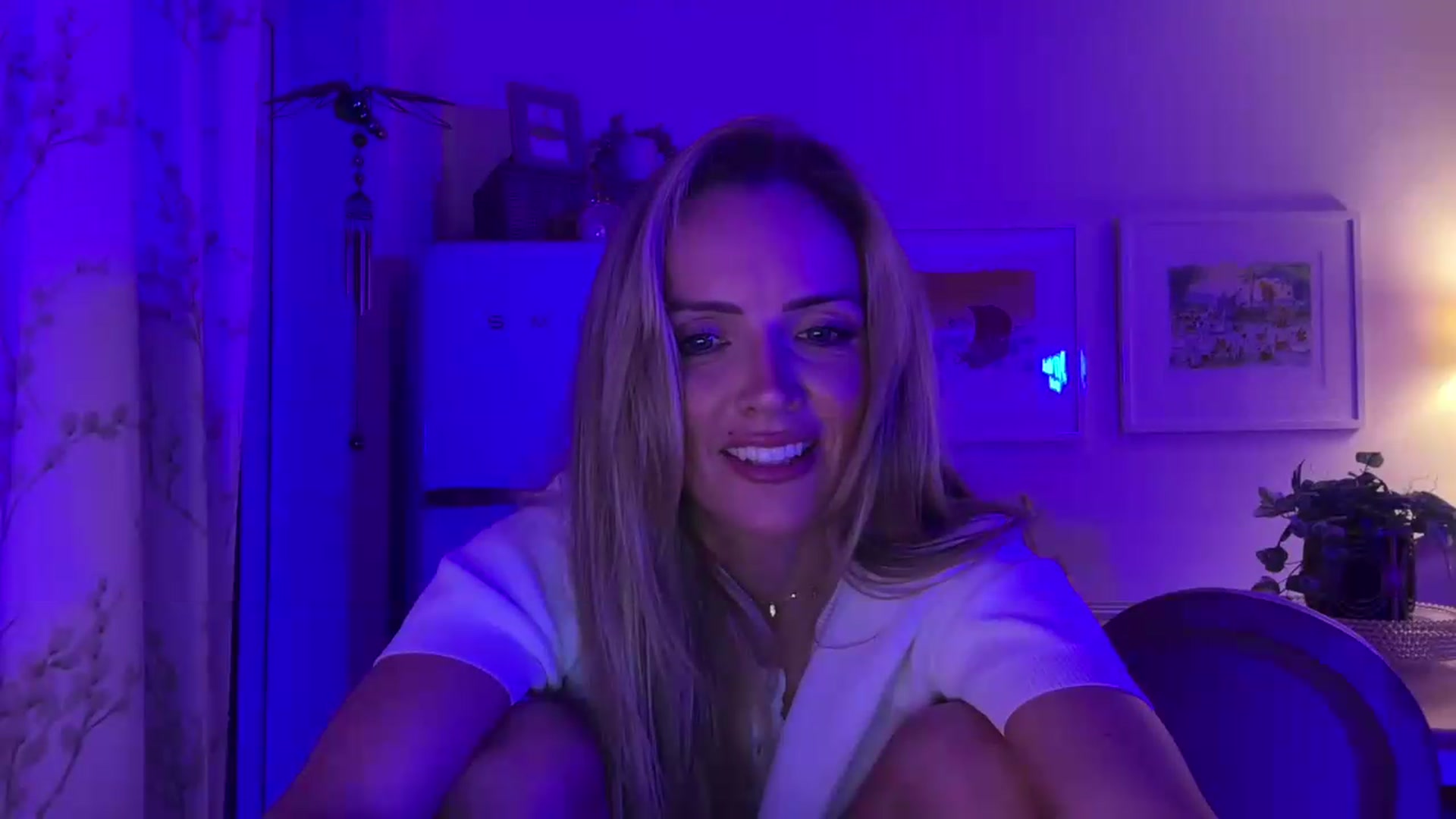 Gallery image thumbnail from Courtney's myfreecams stream on, 09/06/2026, 22:43 image 5 of 20