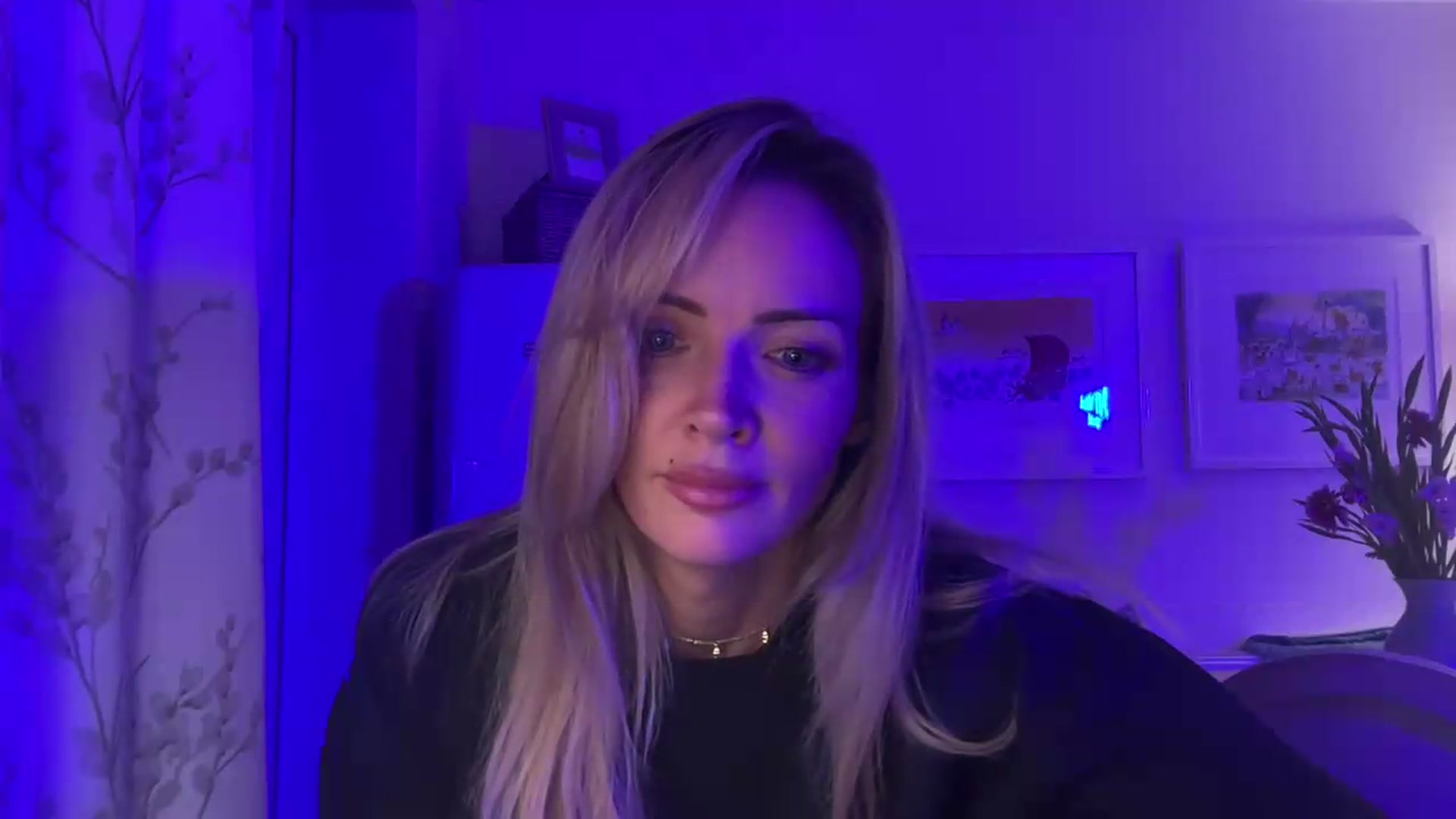 Gallery image thumbnail from Courtney's myfreecams stream on, 09/09/2026, 22:24 image 3 of 20
