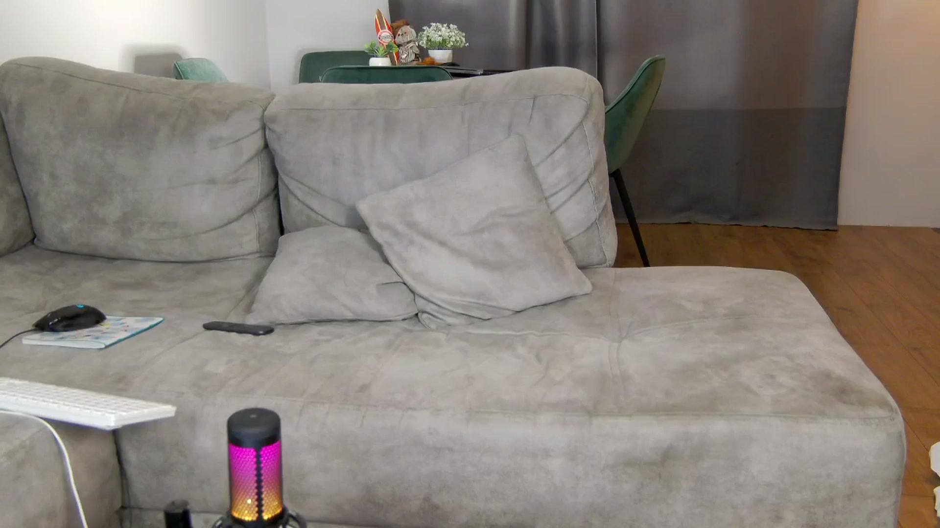 Gallery image thumbnail from Coverm3's myfreecams stream on, 08/10/2024, 11:43 image 4 of 20