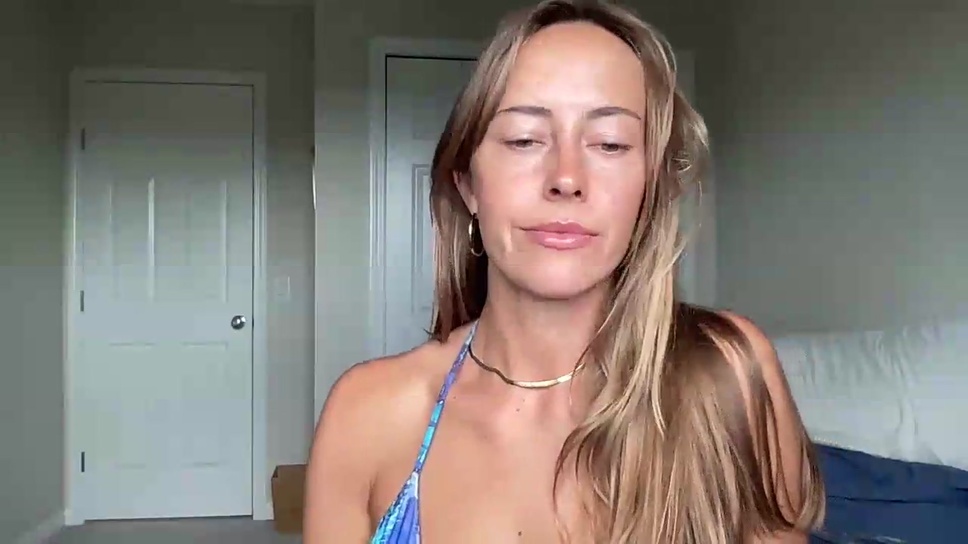 Gallery image thumbnail from CowgirlCrush's myfreecams stream on, 07/03/2026, 21:50 image 17 of 20