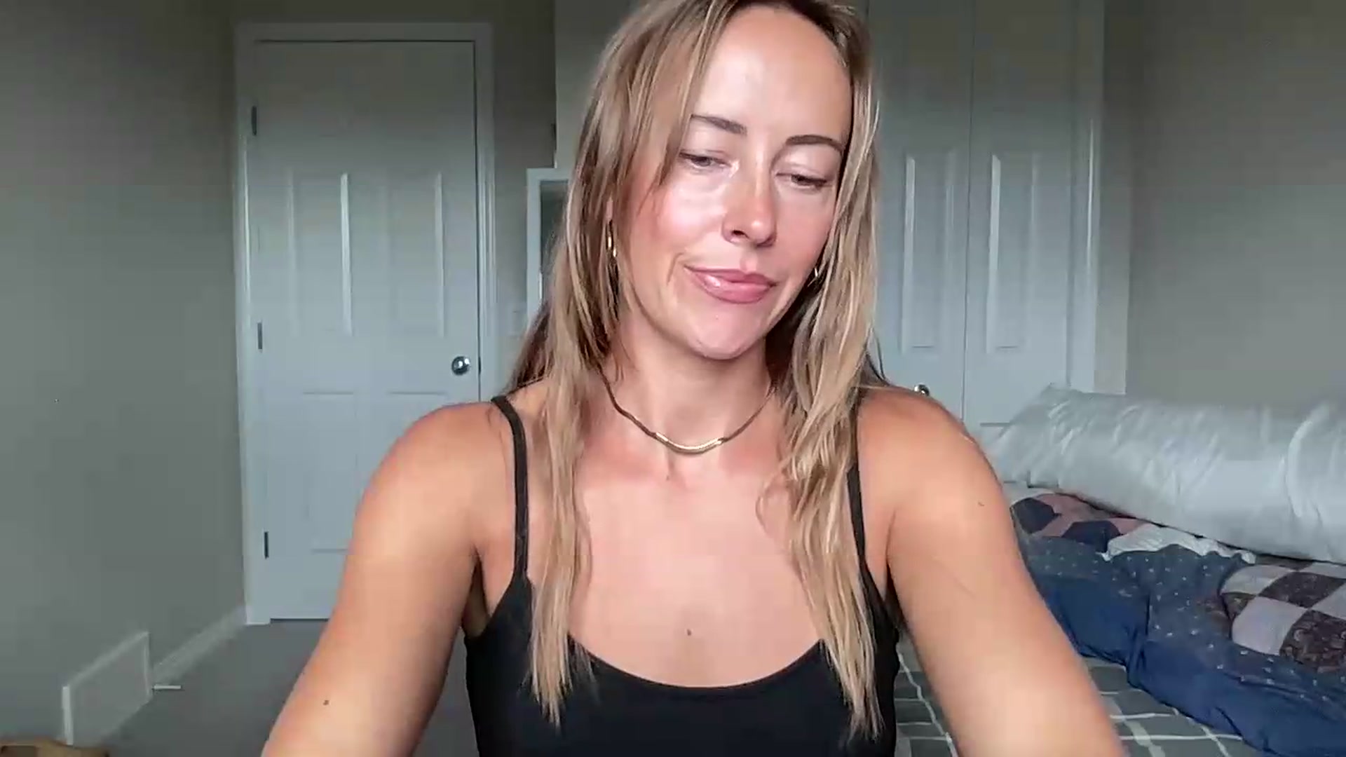 Gallery image thumbnail from CowgirlCrush's myfreecams stream on, 07/08/2026, 20:36 image 14 of 20