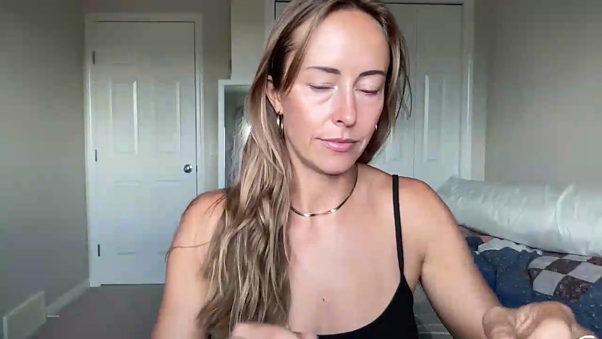 Gallery image thumbnail from CowgirlCrush's myfreecams stream on, 07/08/2026, 21:16 image 9 of 20
