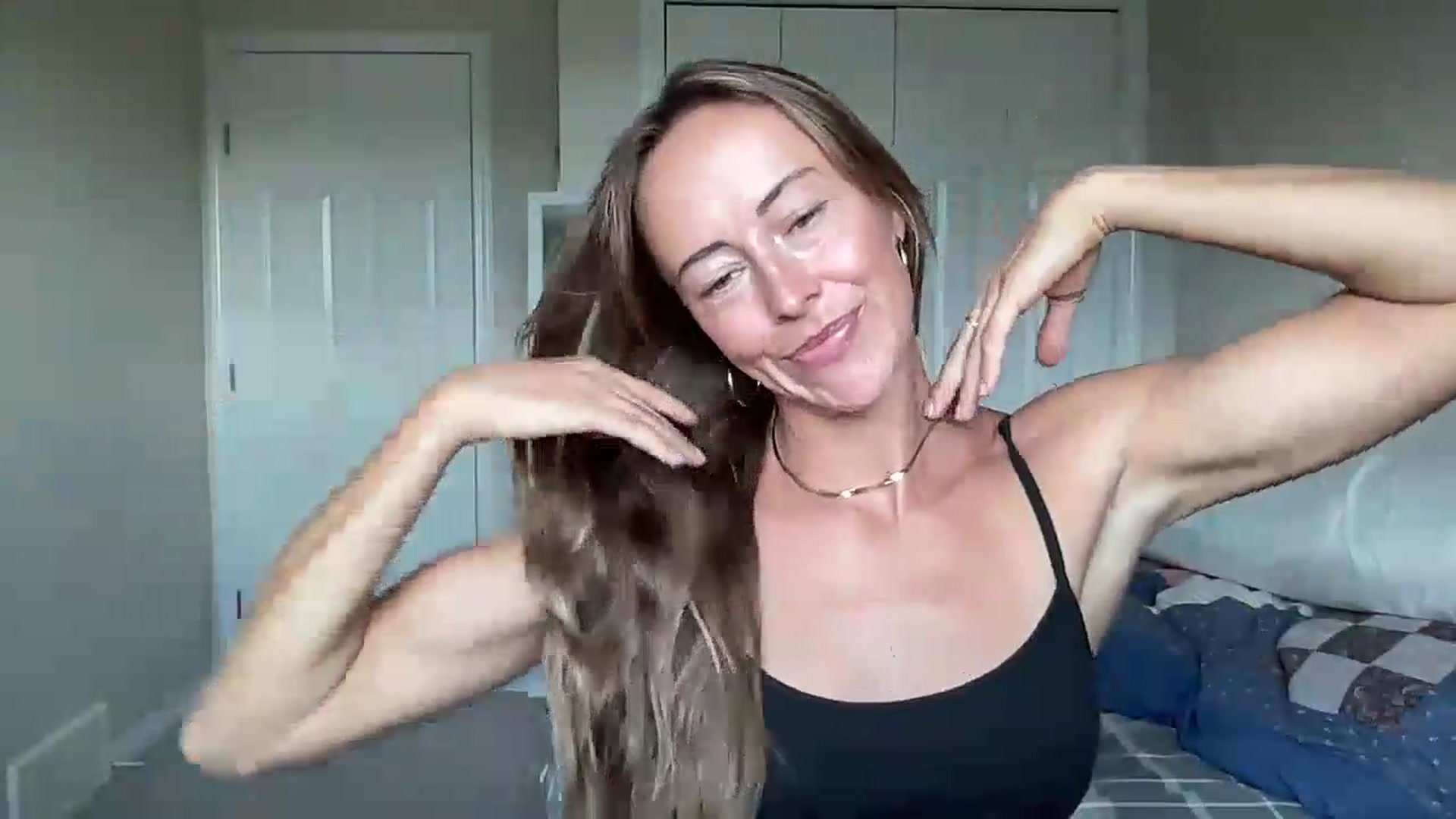 Gallery image thumbnail from CowgirlCrush's myfreecams stream on, 07/08/2026, 21:16 image 11 of 20