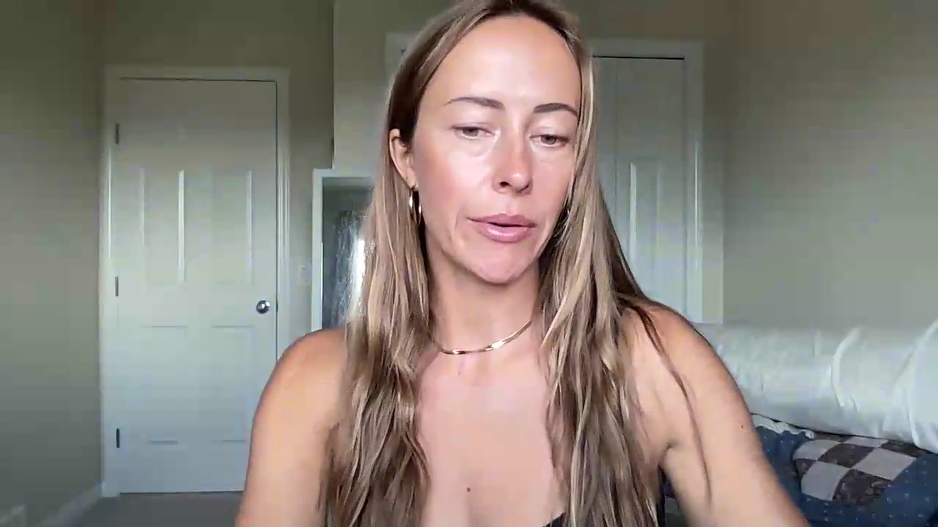 Gallery image thumbnail from CowgirlCrush's myfreecams stream on, 07/08/2026, 21:16 image 4 of 20