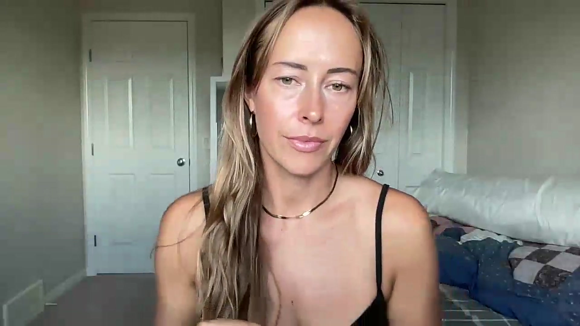Gallery image thumbnail from CowgirlCrush's myfreecams stream on, 07/08/2026, 21:16 image 10 of 20