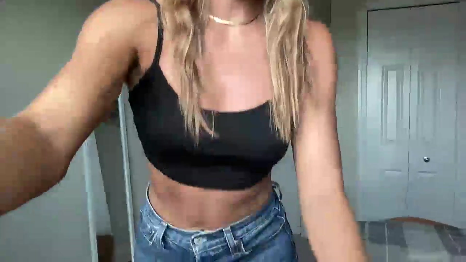 Gallery image thumbnail from CowgirlCrush's myfreecams stream on, 07/08/2026, 22:38 image 18 of 20