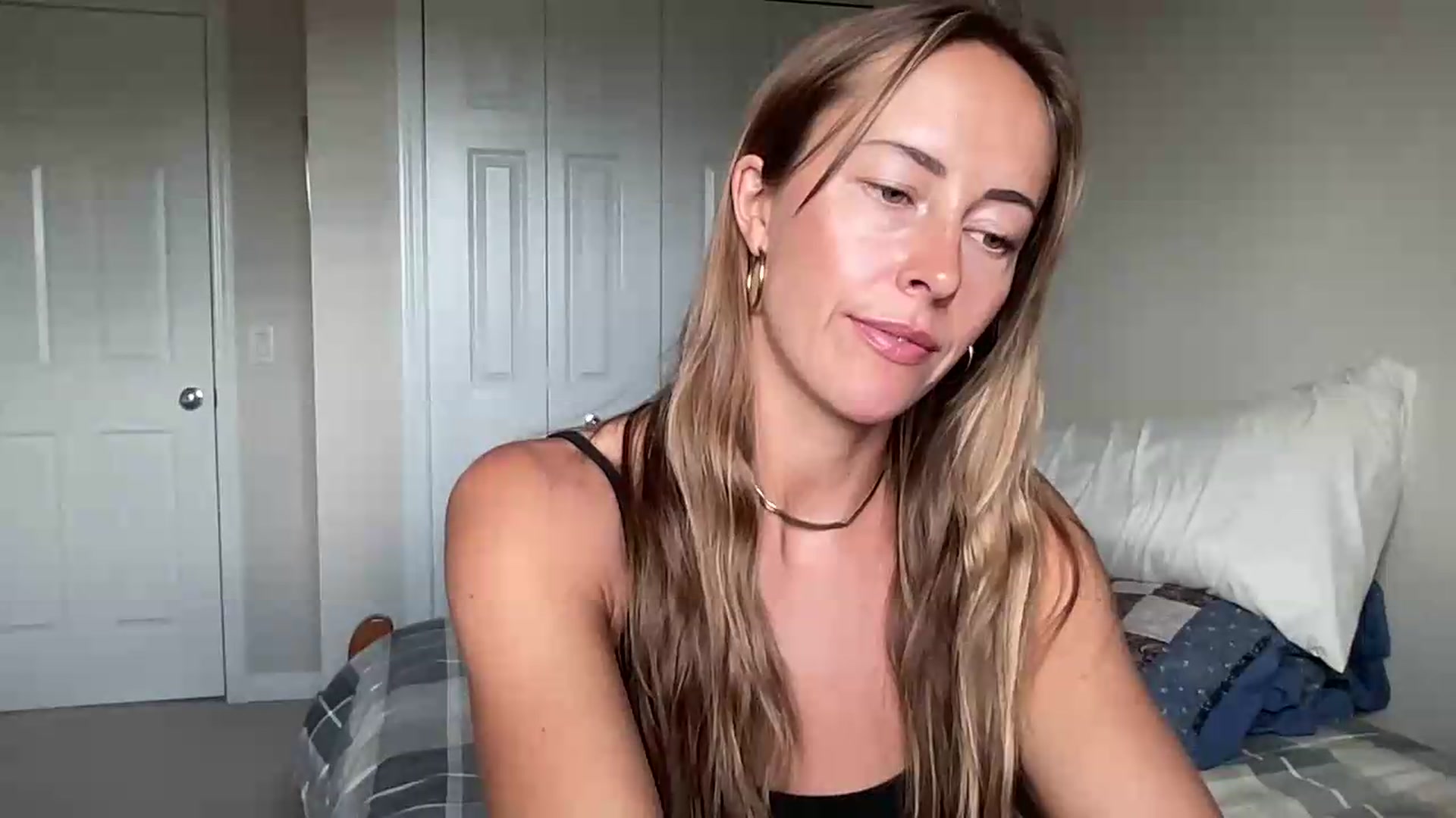 Gallery image thumbnail from CowgirlCrush's myfreecams stream on, 07/08/2026, 22:38 image 8 of 20