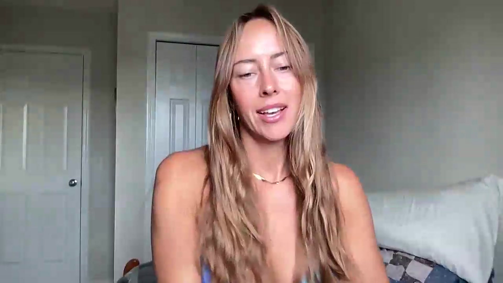 Gallery image thumbnail from CowgirlCrush's myfreecams stream on, 07/15/2026, 19:36 image 14 of 20