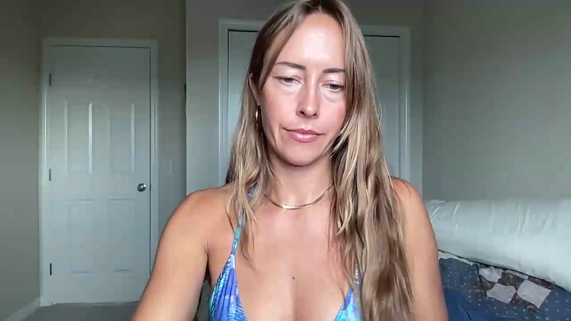 Gallery image thumbnail from CowgirlCrush's myfreecams stream on, 07/15/2026, 19:36 image 9 of 20