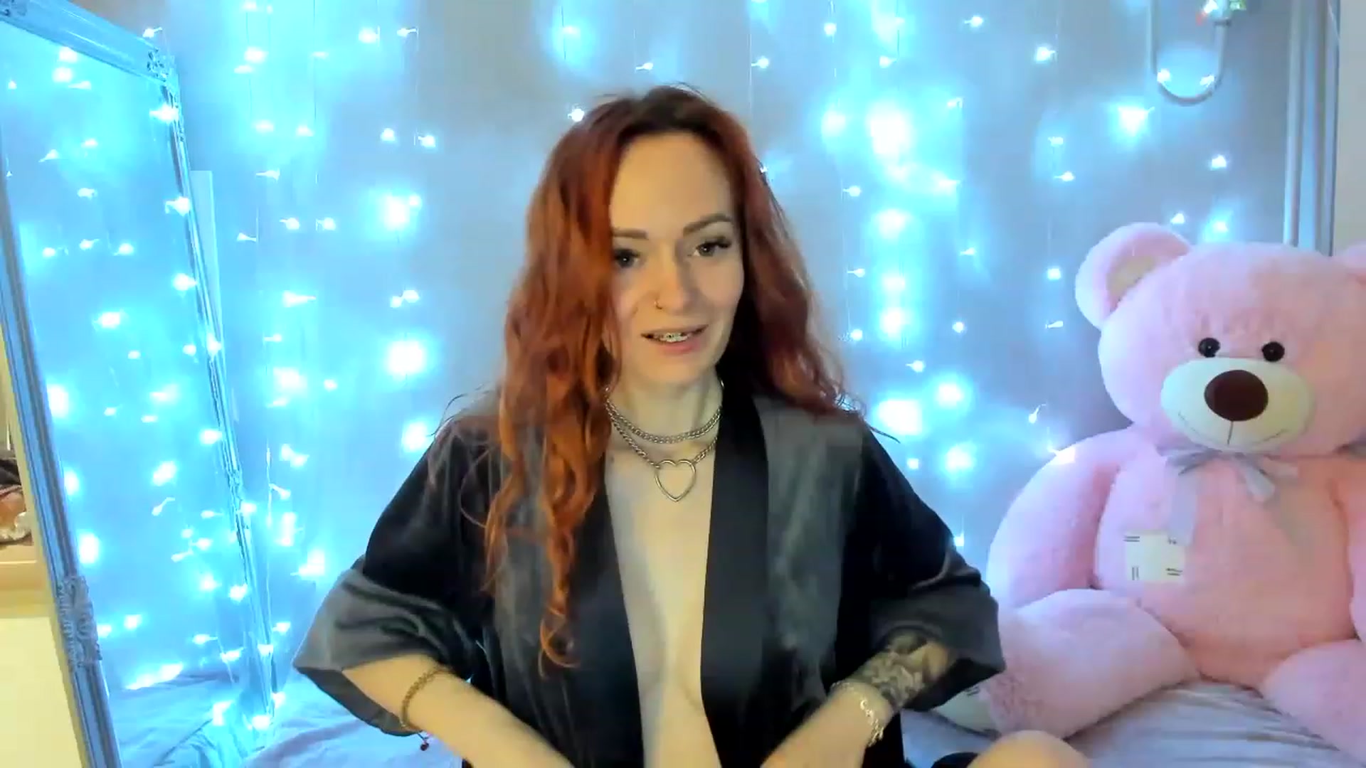 Gallery image thumbnail from Coyote_Girl's myfreecams stream on, 12/02/2022, 21:59 image 14 of 20
