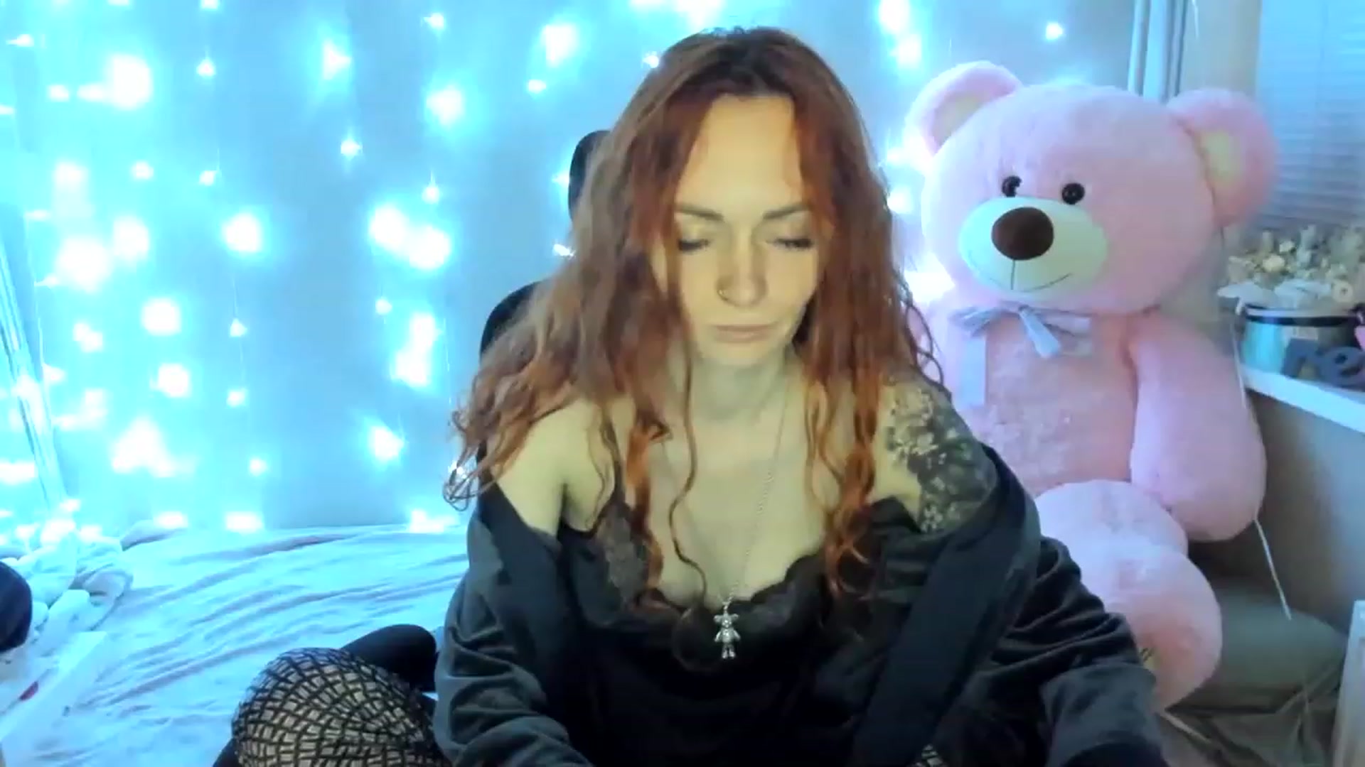 Gallery image thumbnail from Coyote_Girl's myfreecams stream on, 12/03/2022, 19:38 image 10 of 20