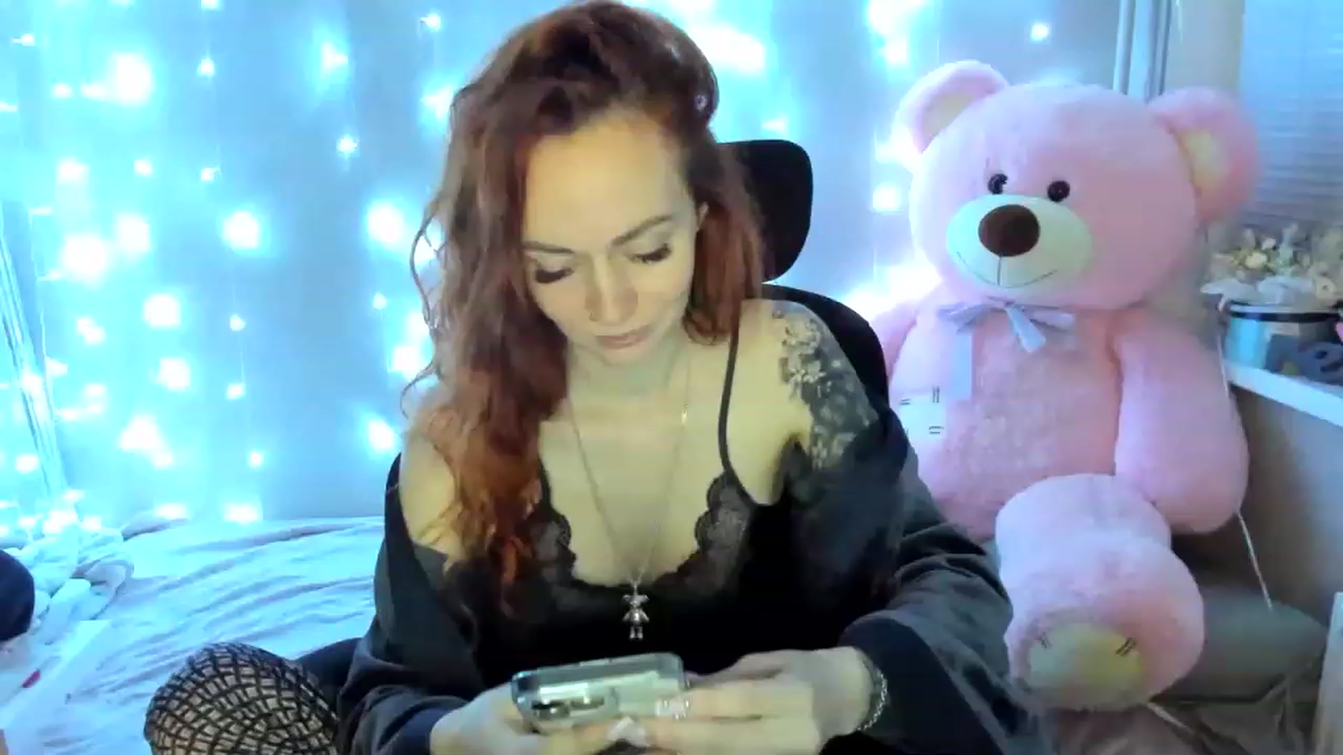Gallery image thumbnail from Coyote_Girl's myfreecams stream on, 12/03/2022, 19:38 image 14 of 20